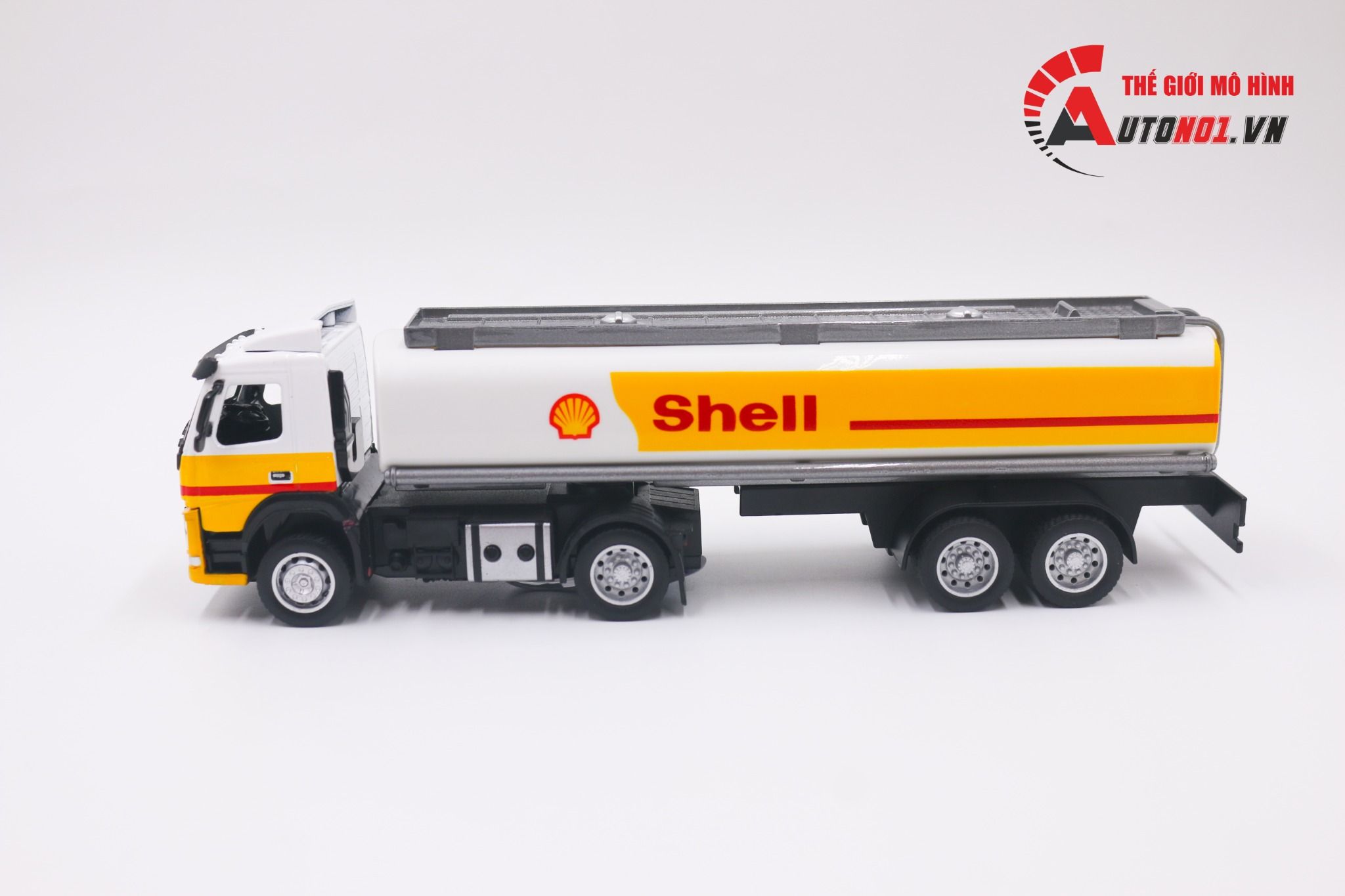  Mô hình xe tải chở dầu Shell Volvo có đèn và âm thanh tỉ lệ 1:50 CCA 8189 