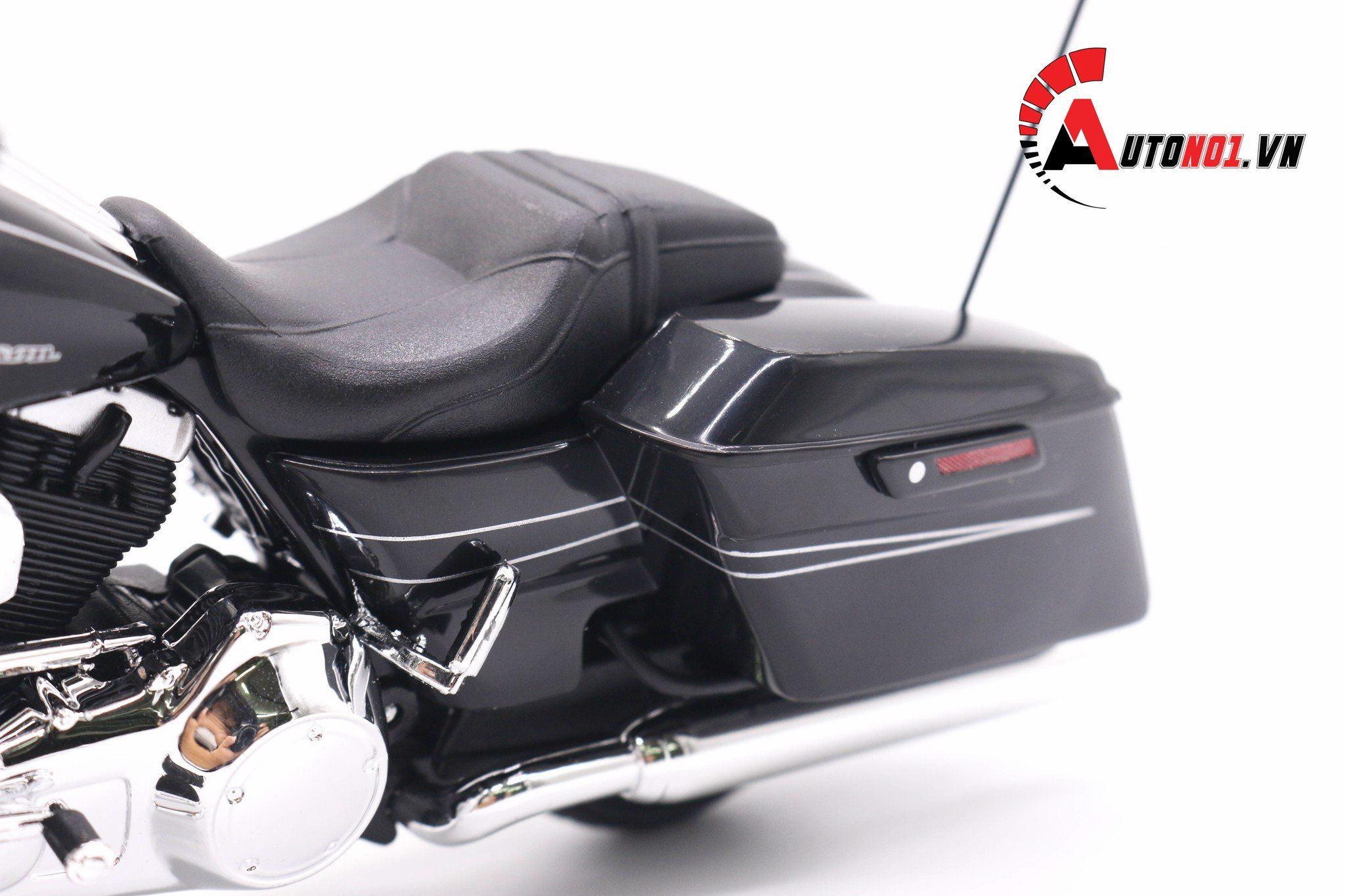  Mô hình xe Harley Davidson 2015 street glide special black 1:12 Maisto 1783 