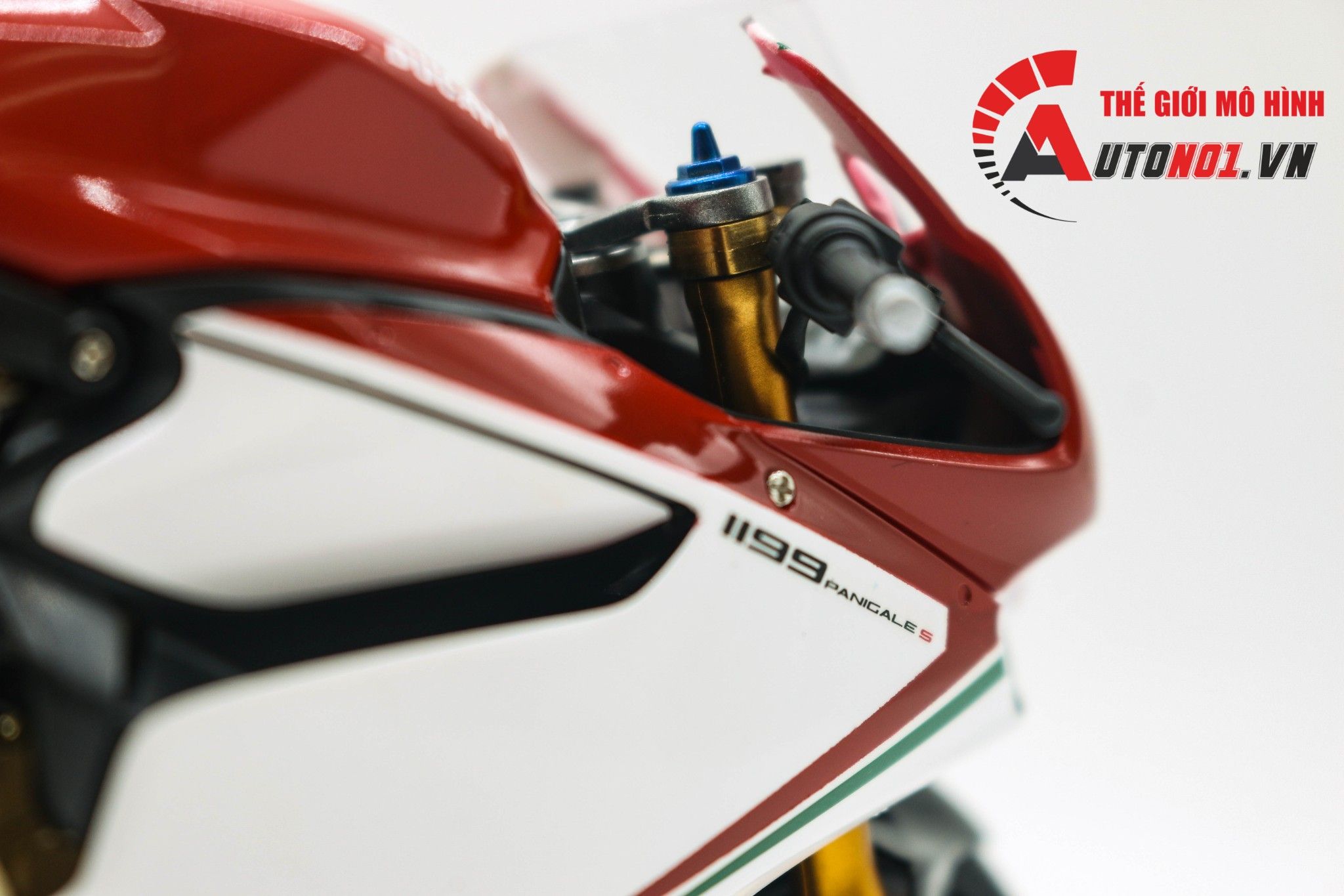  Mô hình xe Ducati 1199 Panigale S Tricolore Nồi Khô 1:12 Tamiya D220 