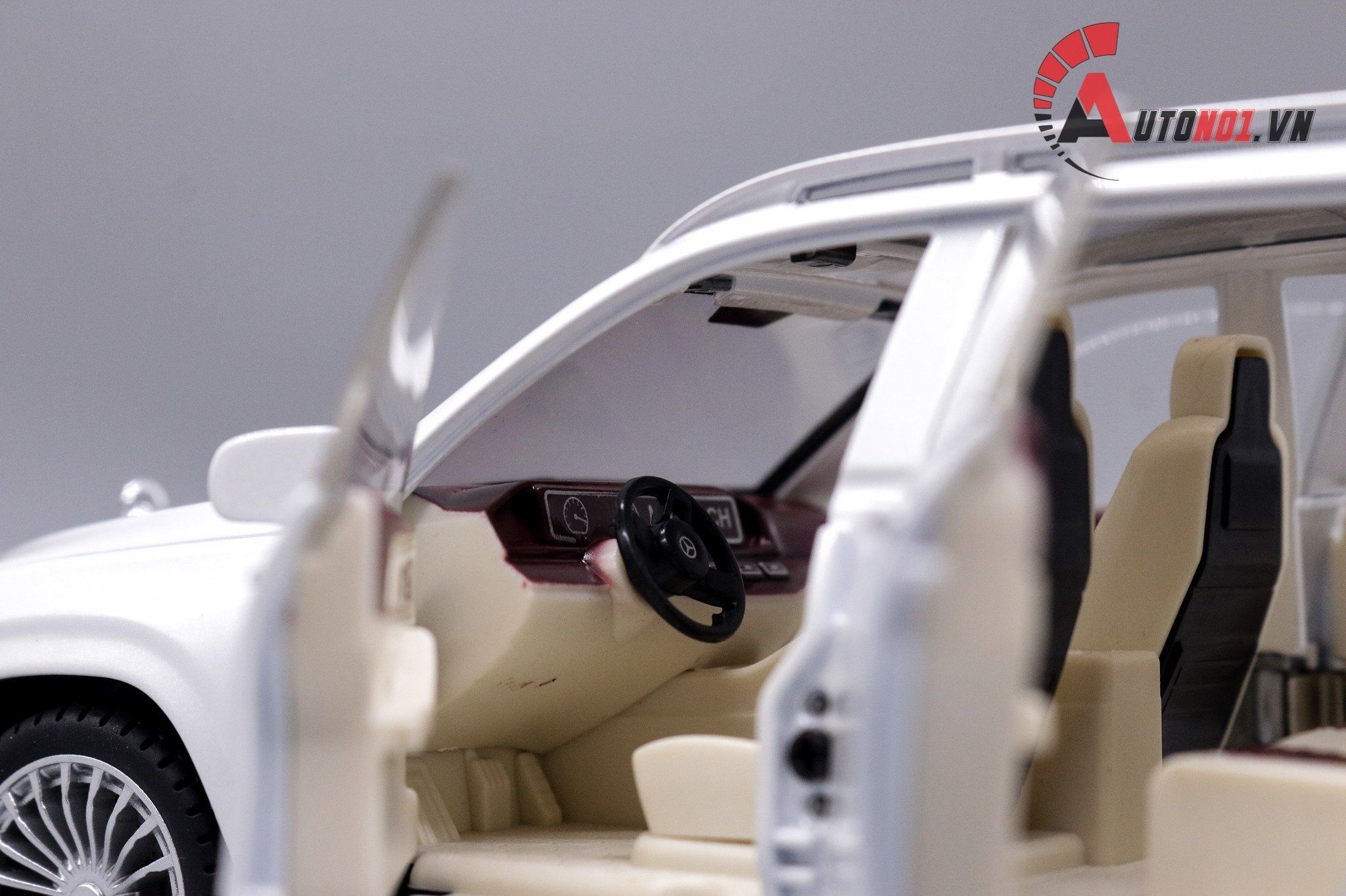  Mô hình xe Mercedes Maybach Gls600 1:24 Chimei 7516 