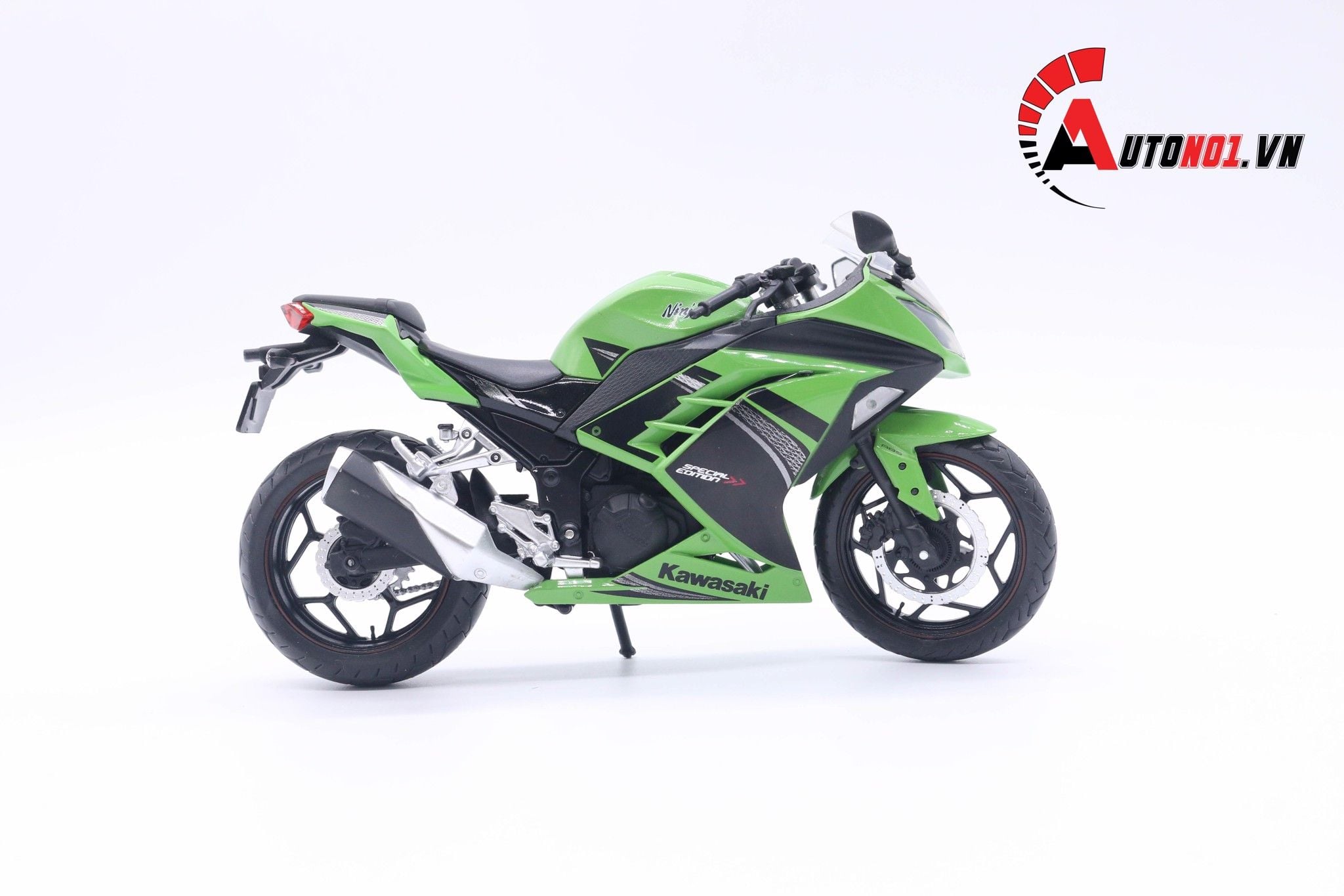  Mô hình xe mô tô Kawasaki Ninja 250 tỉ lệ 1:12 Automax 5796 