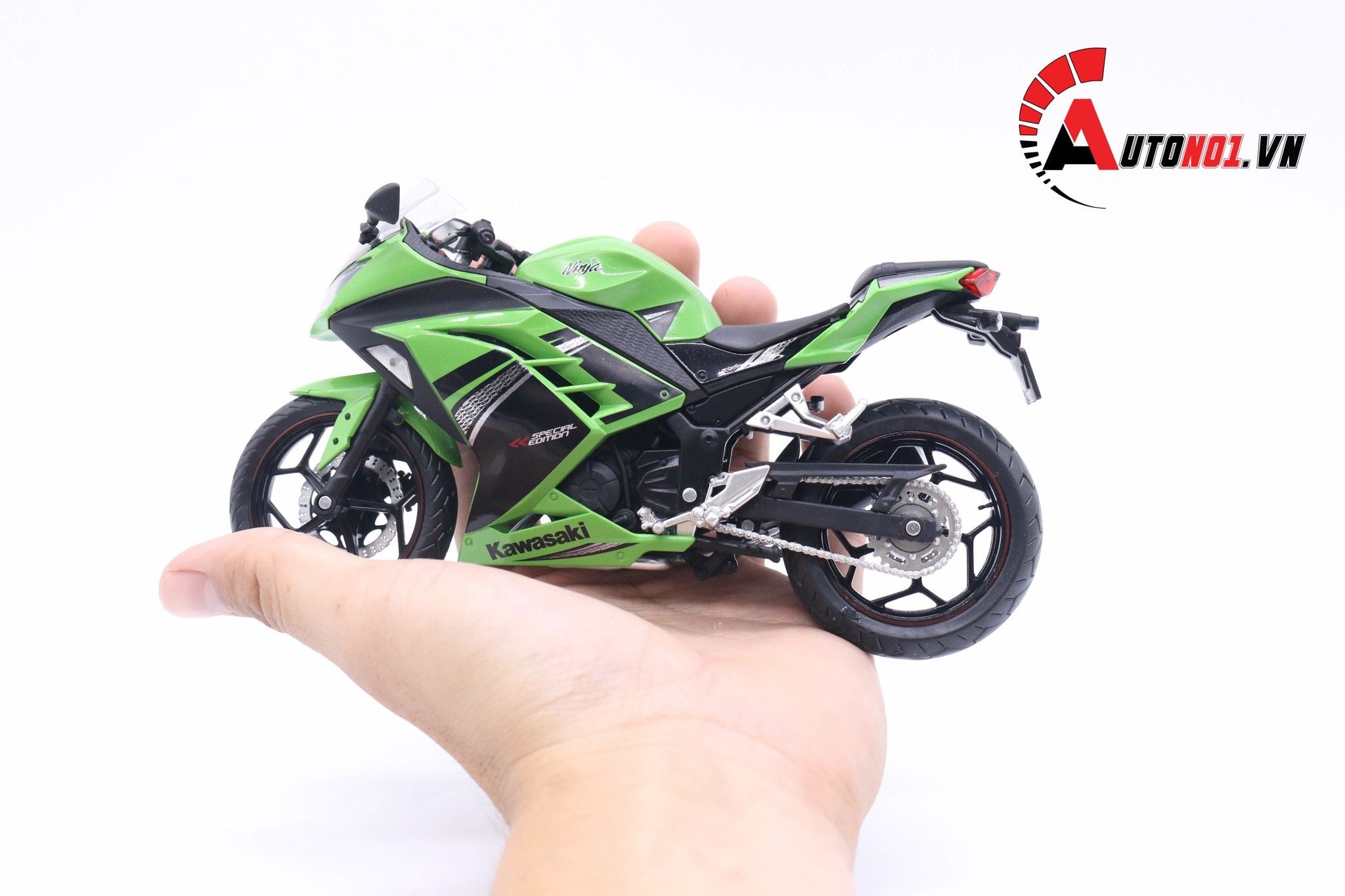  Mô hình xe mô tô Kawasaki Ninja 250 tỉ lệ 1:12 Automax 5796 