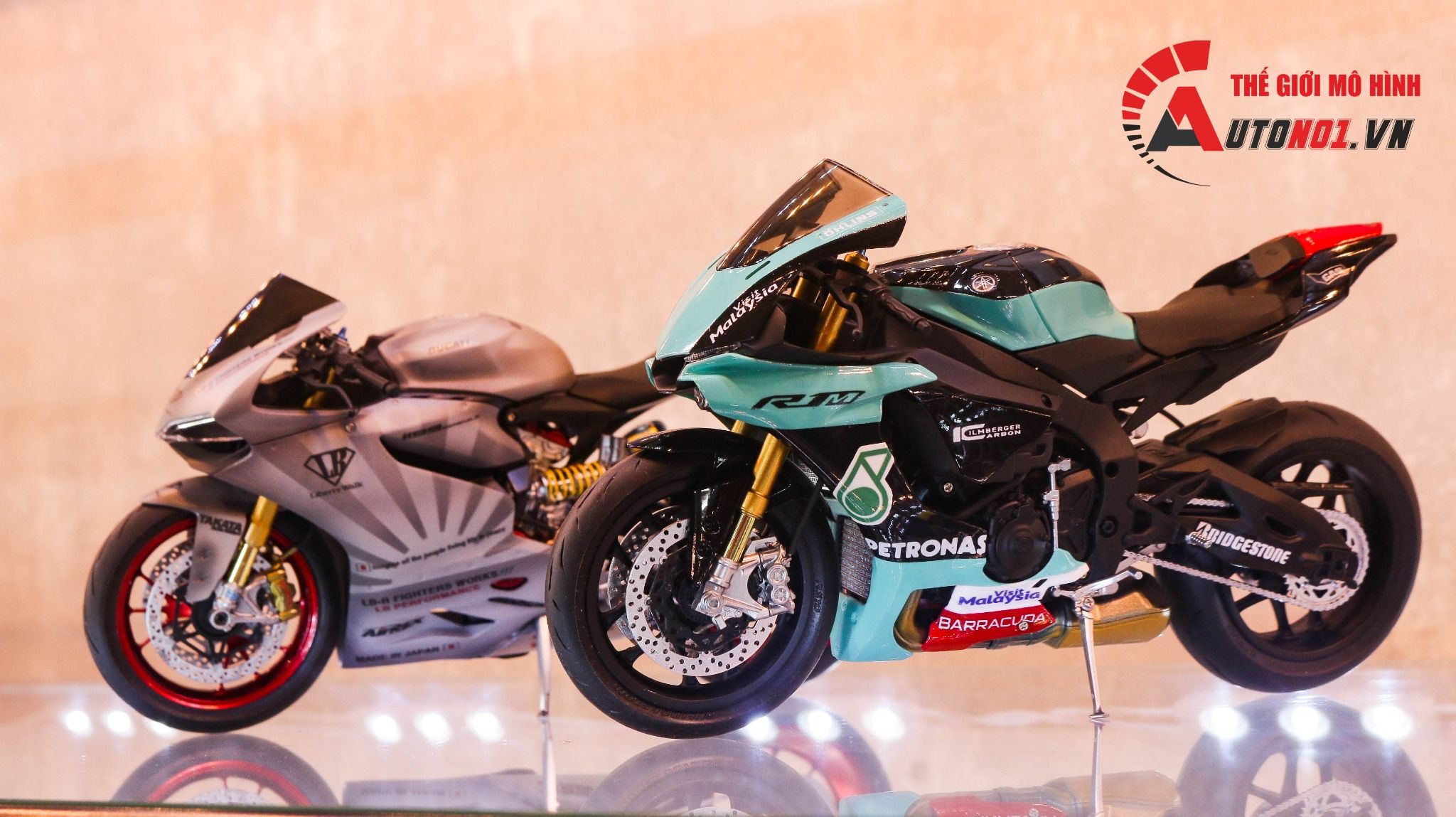  Mô hình xe Yamaha Yzf R1m Petronas 1:12 Tamiya D123c 