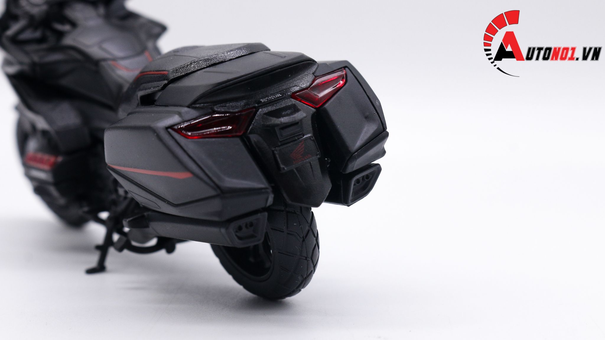  Mô hình xe Honda Goldwing black 1:18 Welly 7820 