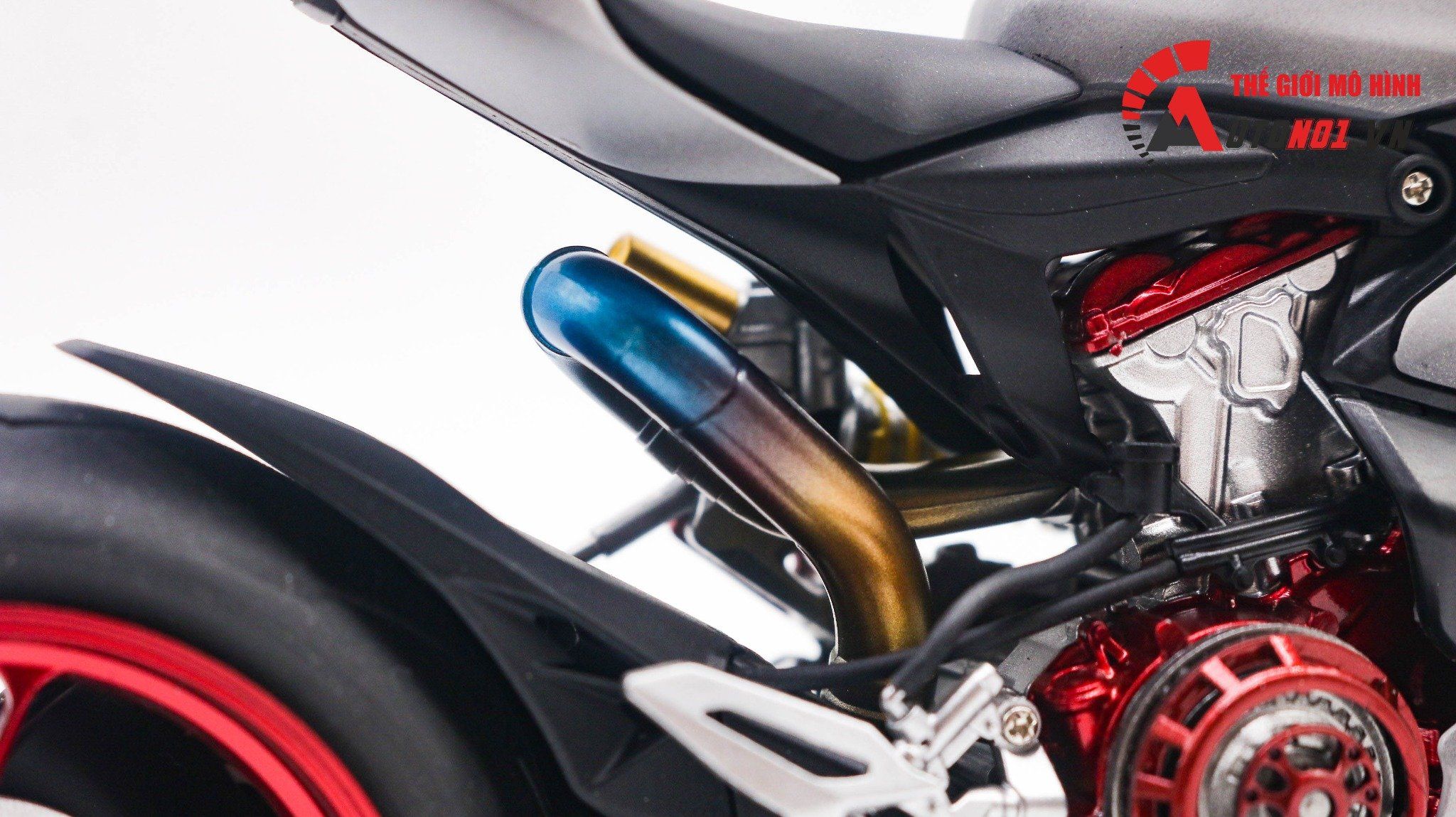  Mô hình xe cao cấp Ducati 1199 Panigale Custom Decal Liberty walk Performance nồi khô 1:12 Tamiya D034 