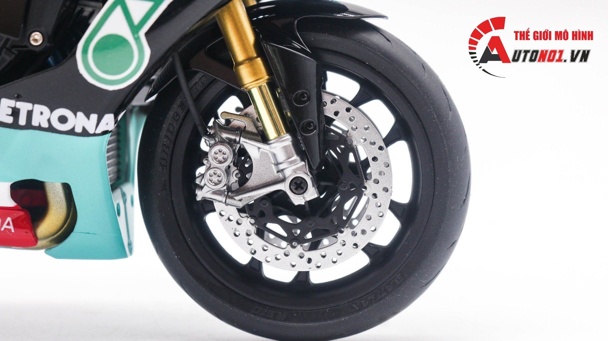  Mô hình xe Yamaha Yzf R1m Petronas 1:12 Tamiya D123c 