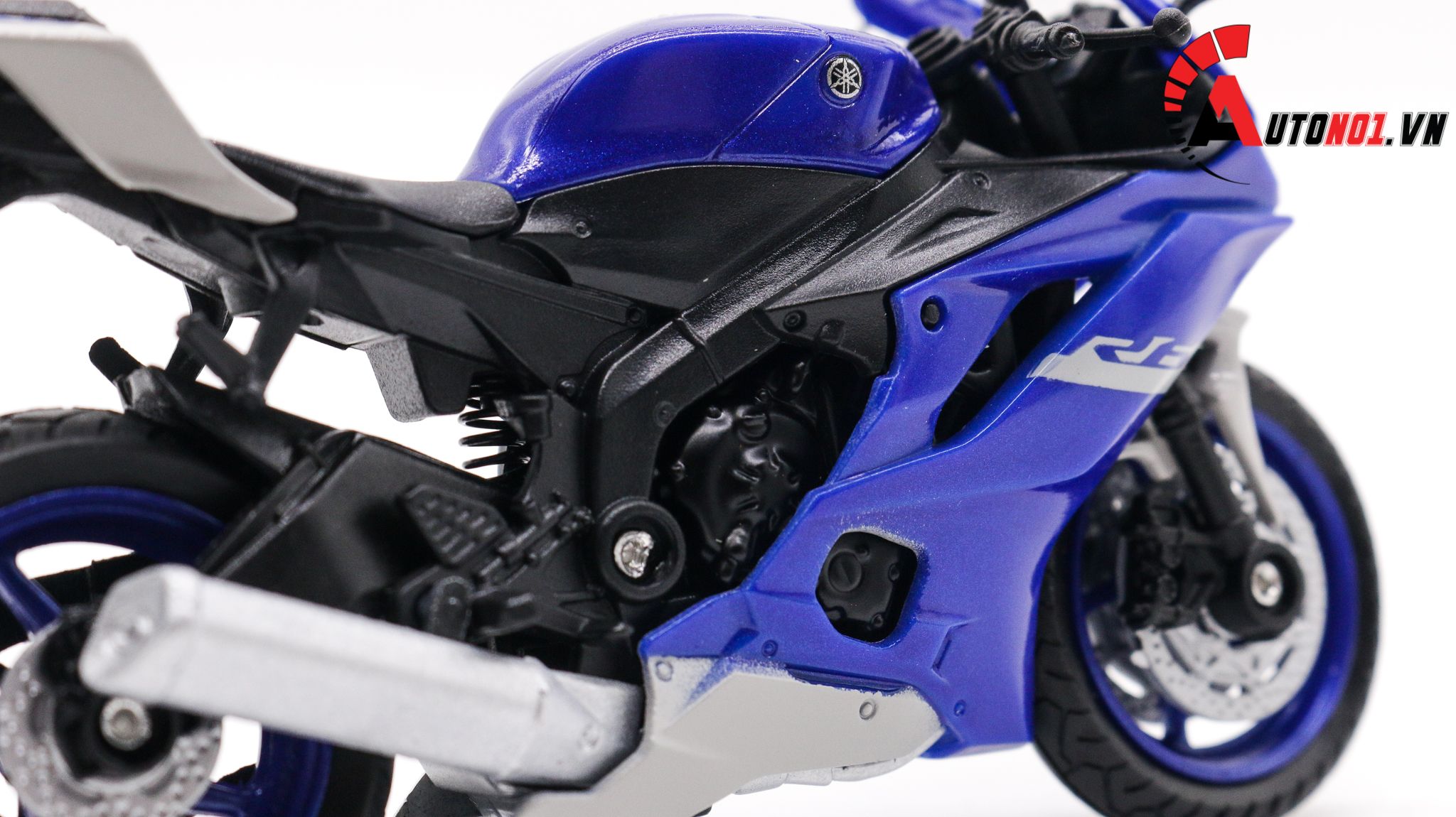  Mô hình xe Yamaha yzr r6 blue 1:18 Welly 7814 