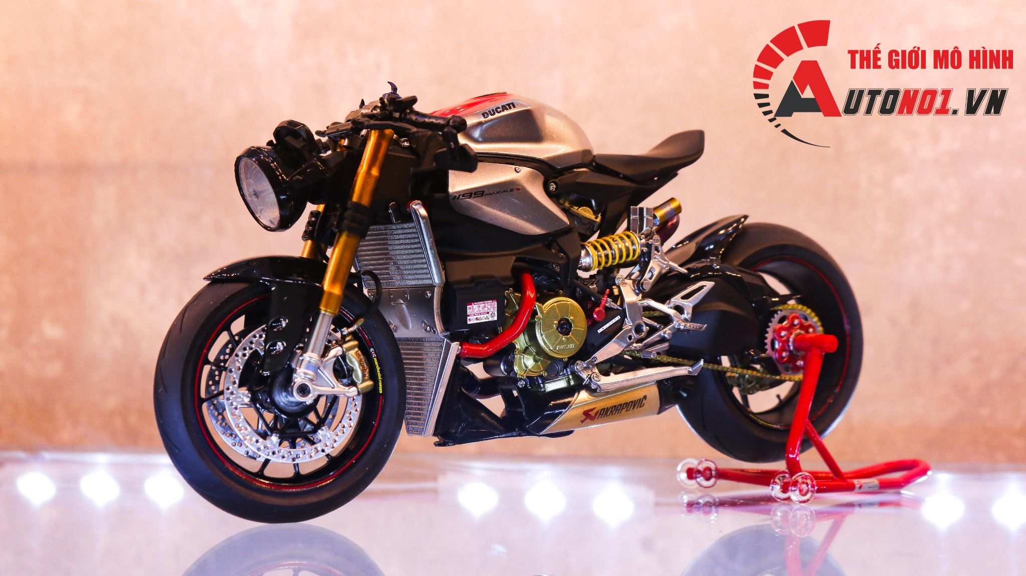  Mô hình xe cao cấp Ducati 1199 Panigale Cafe Racer Grey Red cao cấp nồi khô ghi đông mâm căm 1:12 Tamiya D201 