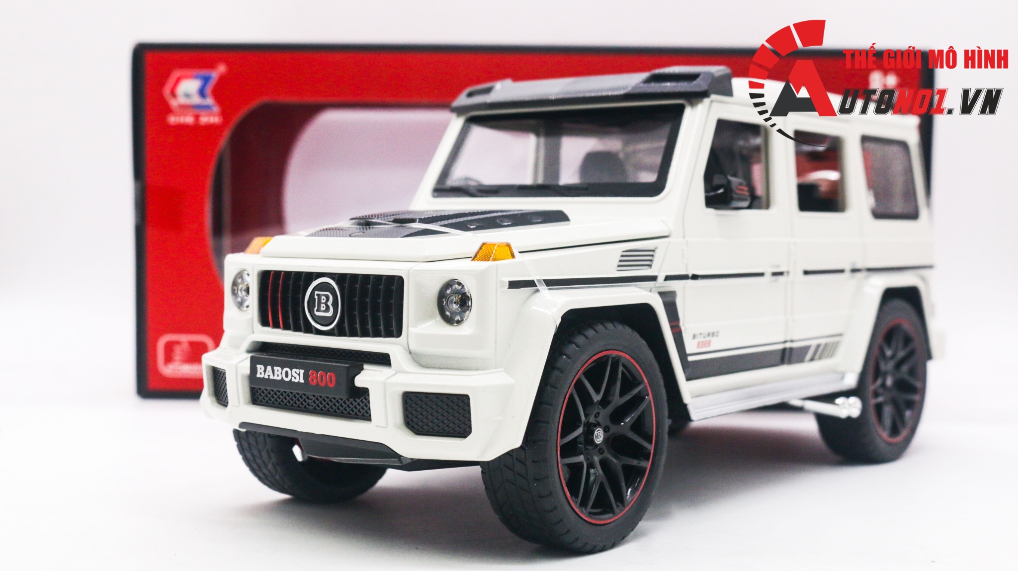  Mô hình xe Mercedes Benz Brabus G800 bầu trời sao-phun khói-đánh lái được full open tỉ lệ 1:18 Chezhi CZ1801B 8160 