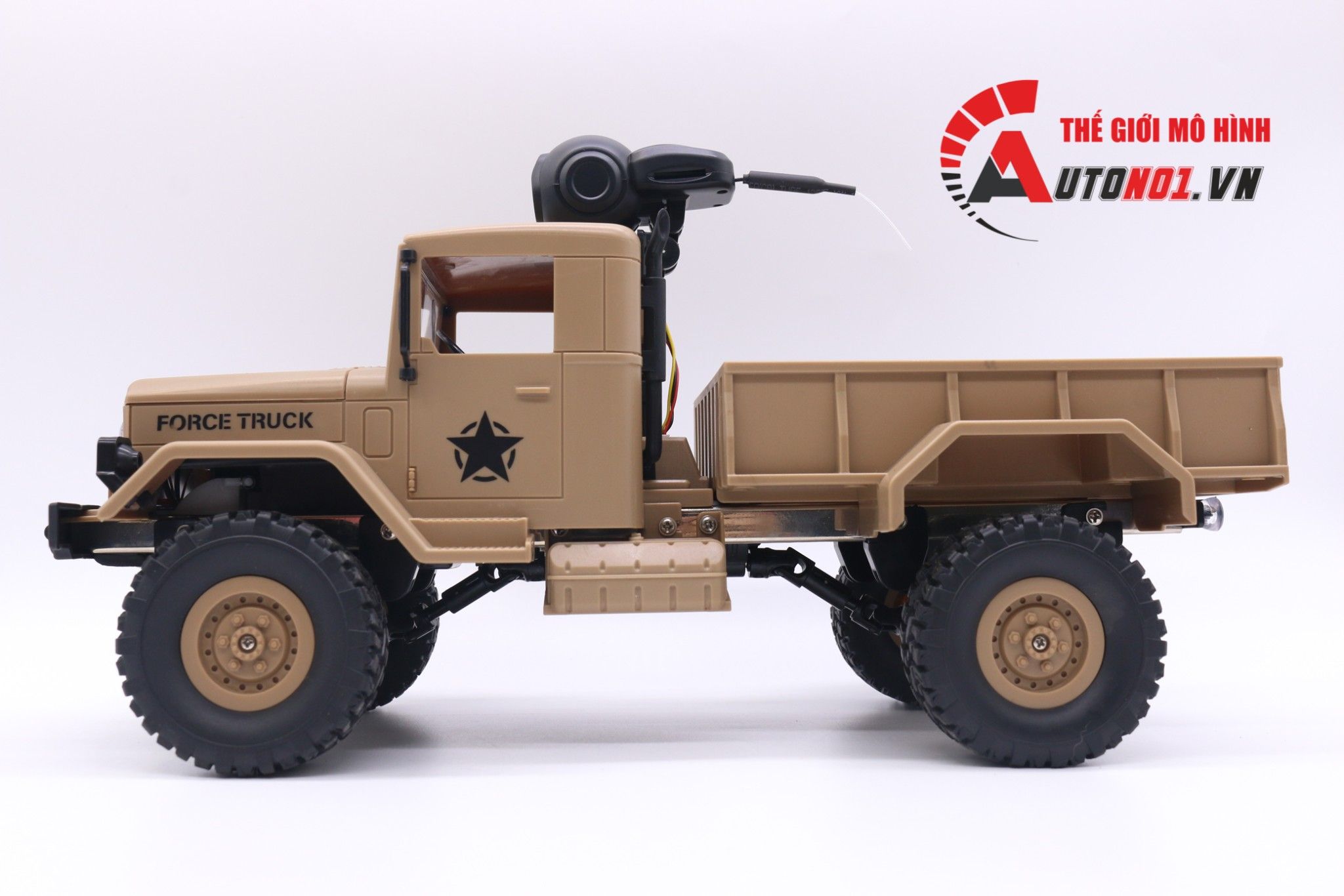  MÔ HÌNH XE ĐIỀU KHIỂN QUÂN SỰ FORCE TRUCK YELLOW CAMERA 4WD 1:16 6799 