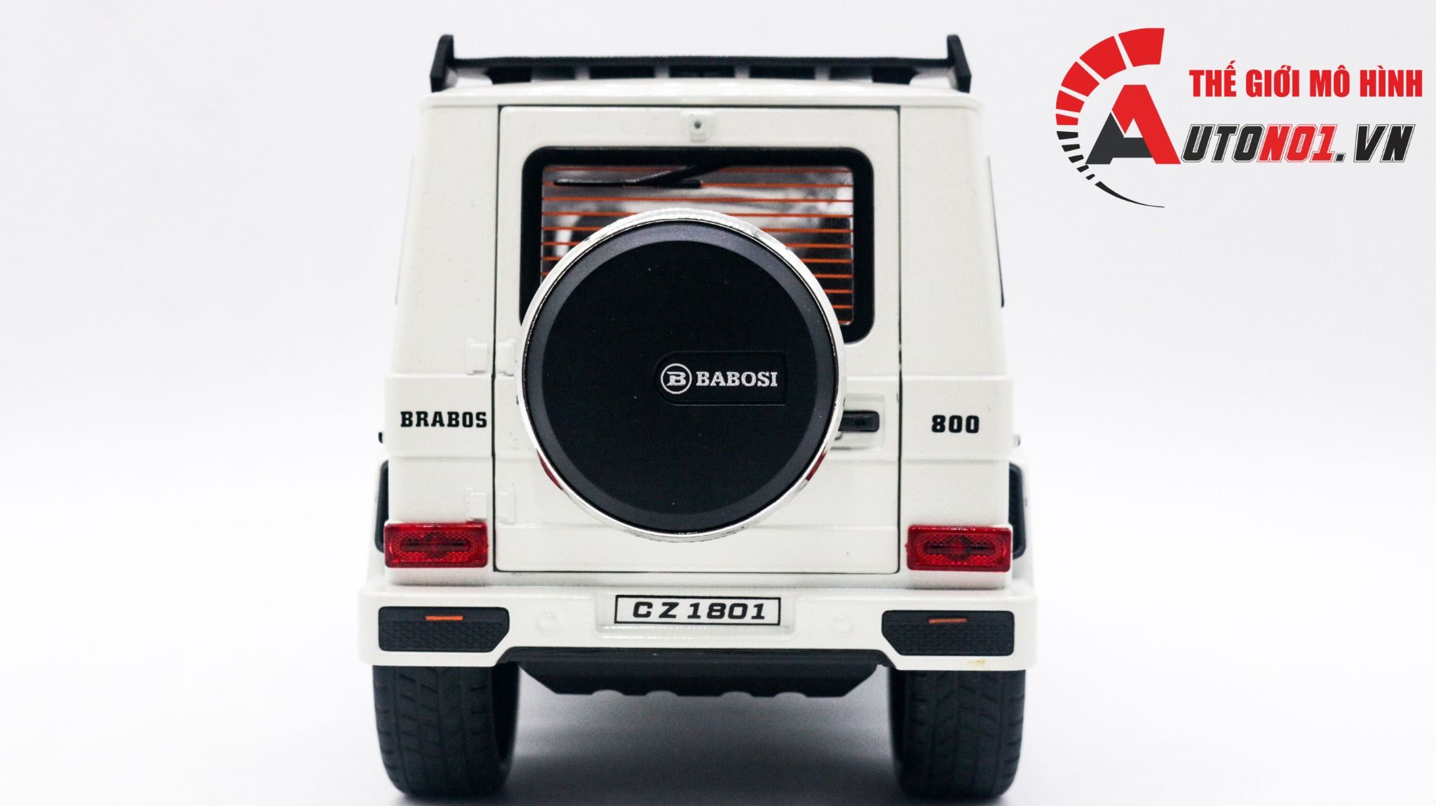  Mô hình xe Mercedes Benz Brabus G800 bầu trời sao-phun khói-đánh lái được full open tỉ lệ 1:18 Chezhi CZ1801B 8160 