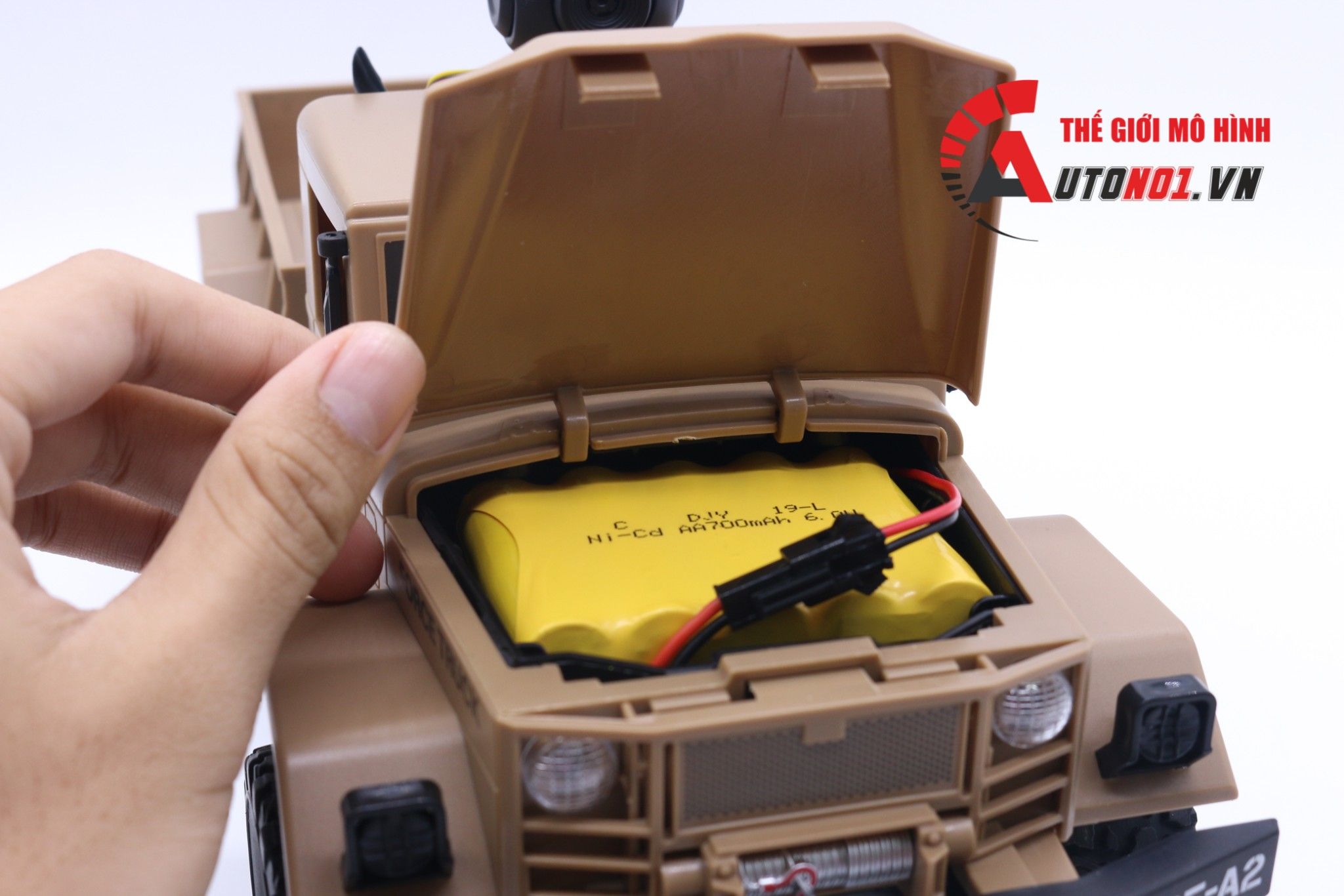  MÔ HÌNH XE ĐIỀU KHIỂN QUÂN SỰ FORCE TRUCK YELLOW CAMERA 4WD 1:16 6799 