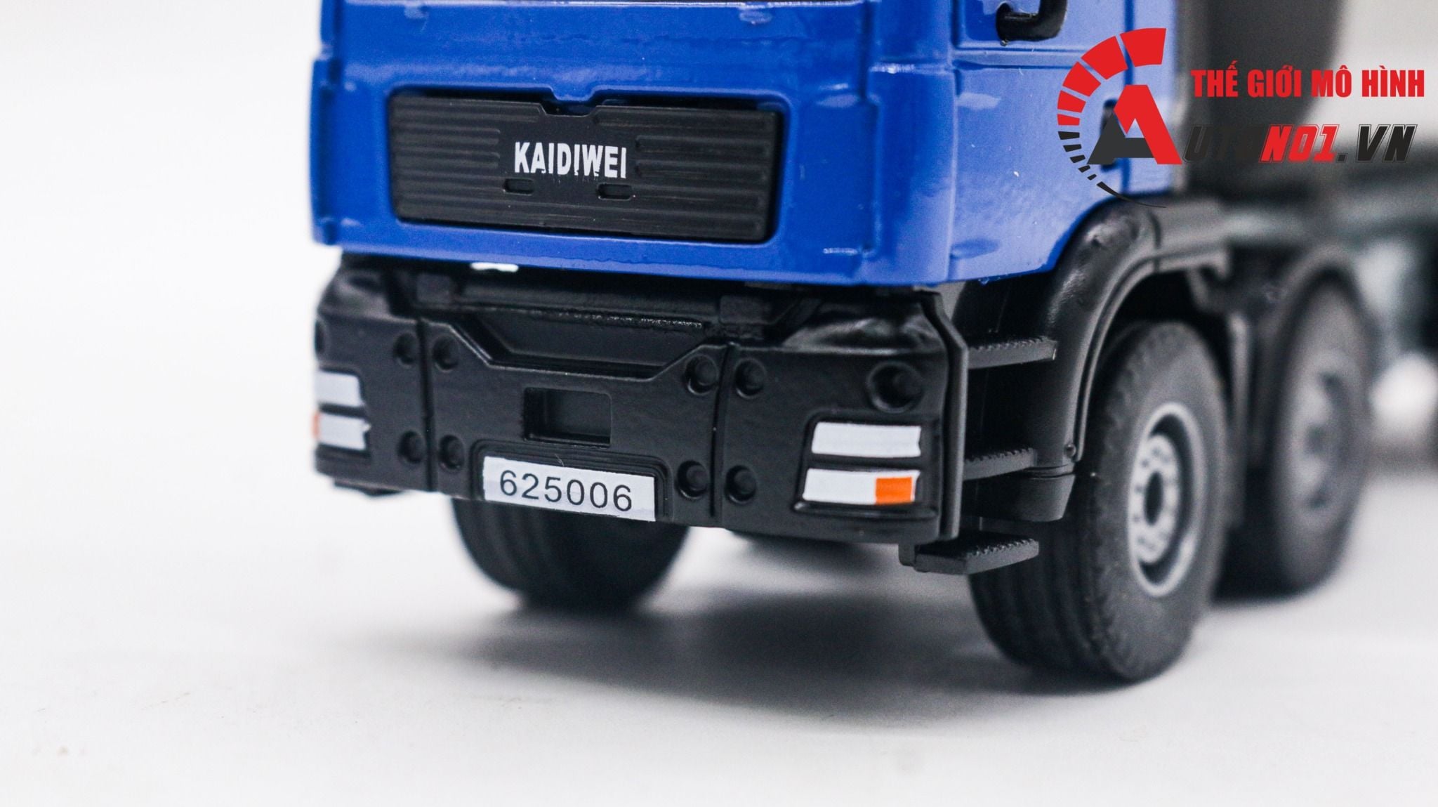  Mô hình xe tải tự đổ bằng kim loại tỉ lệ 1:50 KDW Kaidiwei 1385 