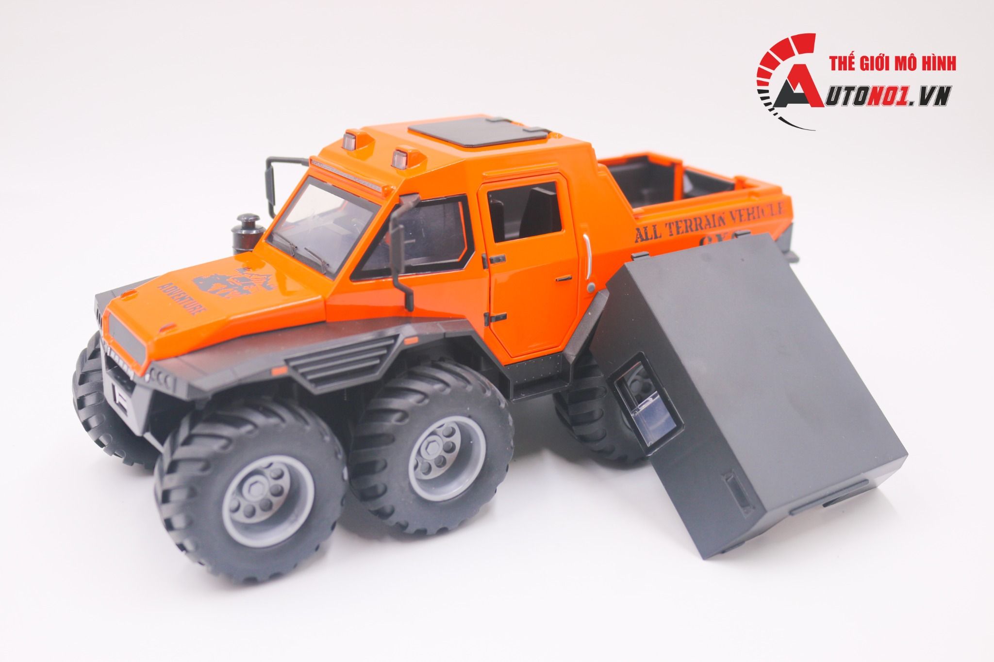  Mô hình xe địa hình lội nước Shaman 8x8 1:24 Miniauto OT490 