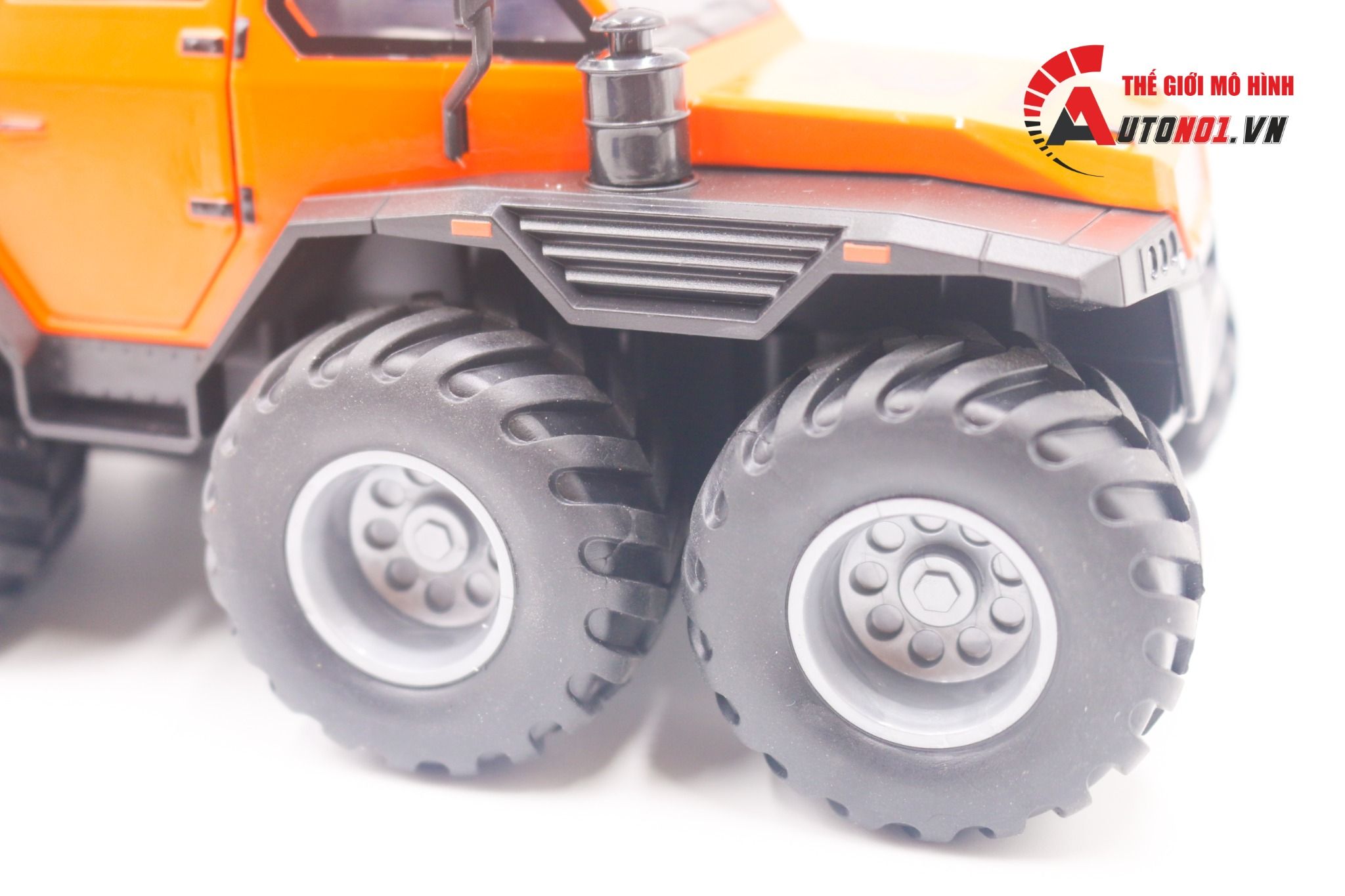  Mô hình xe địa hình lội nước Shaman 8x8 1:24 Miniauto OT490 