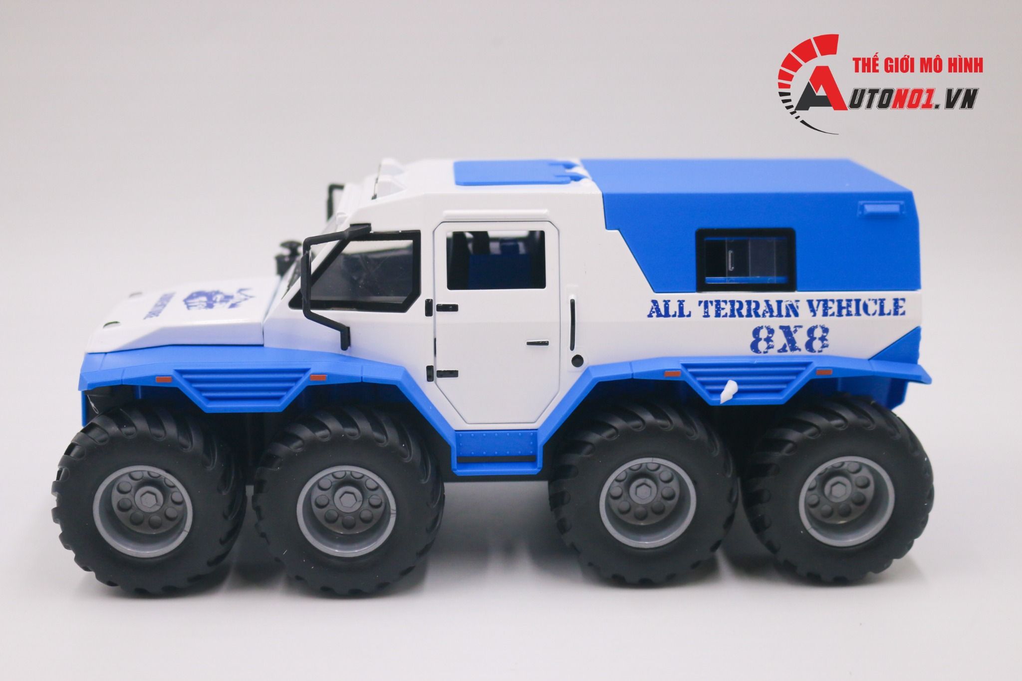  Mô hình xe địa hình lội nước Shaman 8x8 1:24 Miniauto OT490 