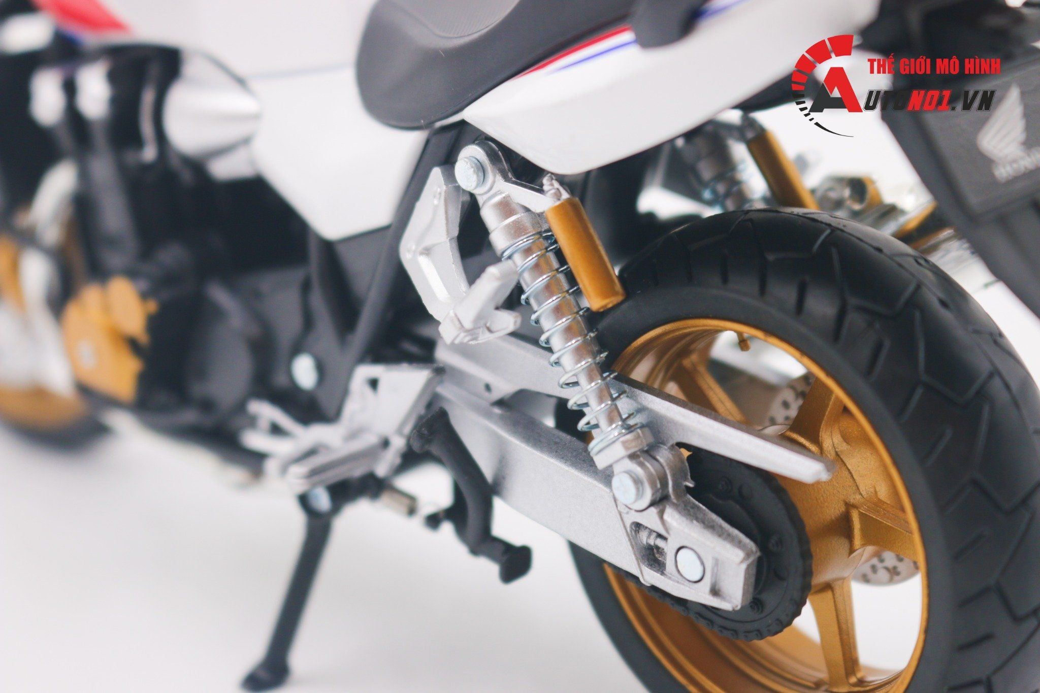  Mô hình xe Honda CB1300SF 1:12 Joycity/Automaxx 8154 