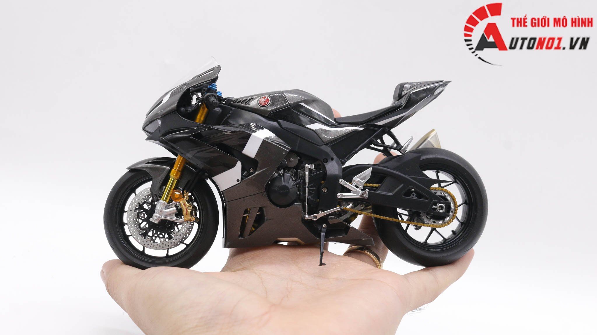  Mô hình xe Honda Cbr 1000rr Fireblade Sp Black 1:12 Tamiya D005 