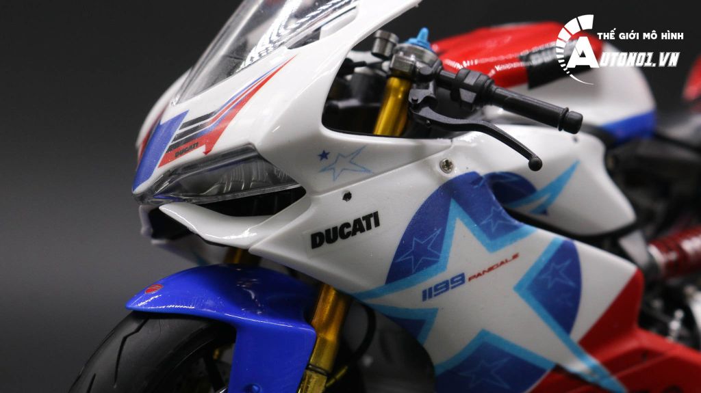 MÔ HÌNH SIÊU XE DUCATI 1199 PANIGALE CUSTOM DECAL NICKY HAYDEN 69 1:12 TAMIYA D065