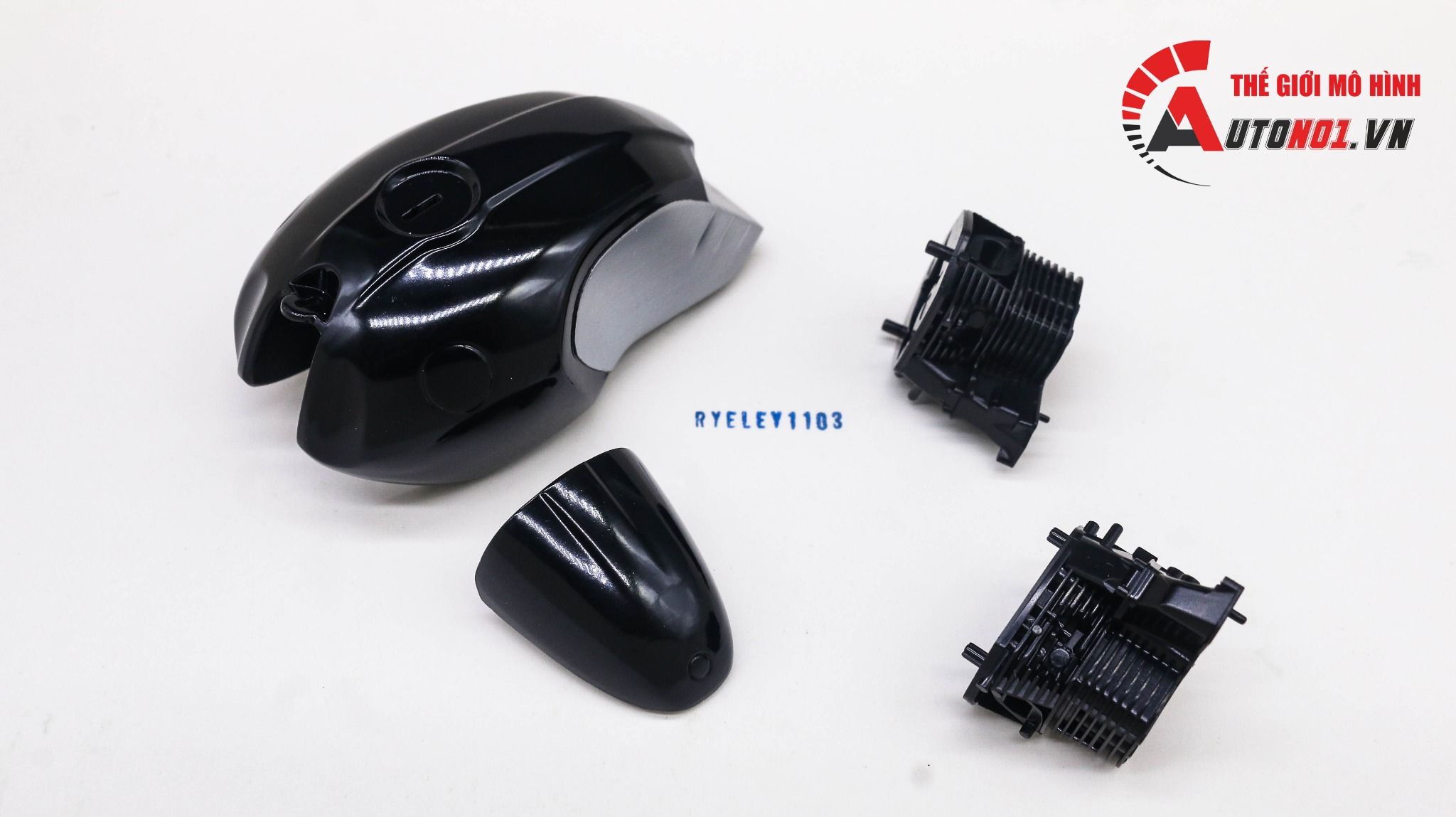  Mô hình kit mô tô Bmw R Nine T đã sơn 1:9 Meng 5589D 