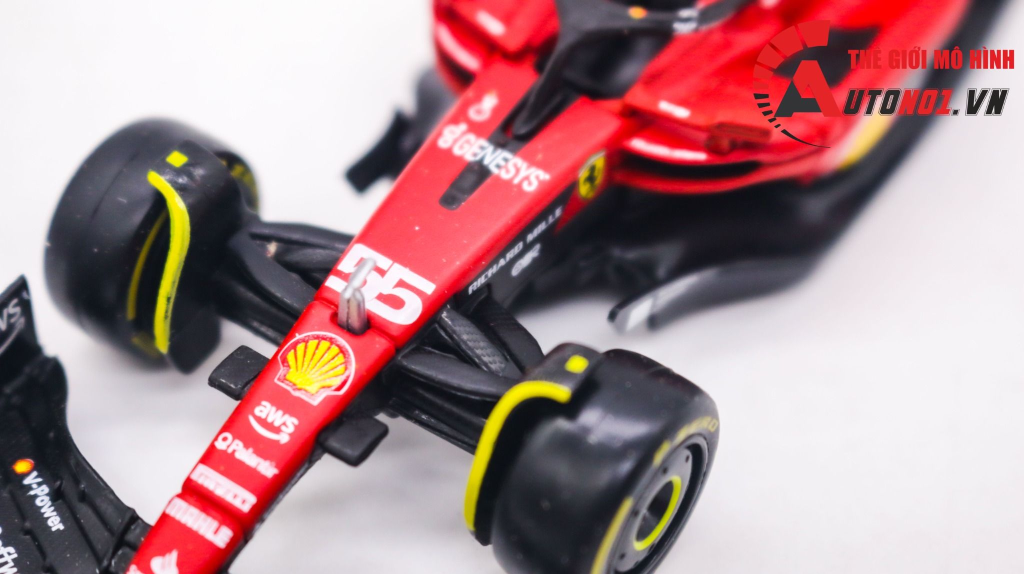  Mô hình xe đua F1 2023 Ferrari SF23 tỉ lệ 1:43 Bburago OT288 