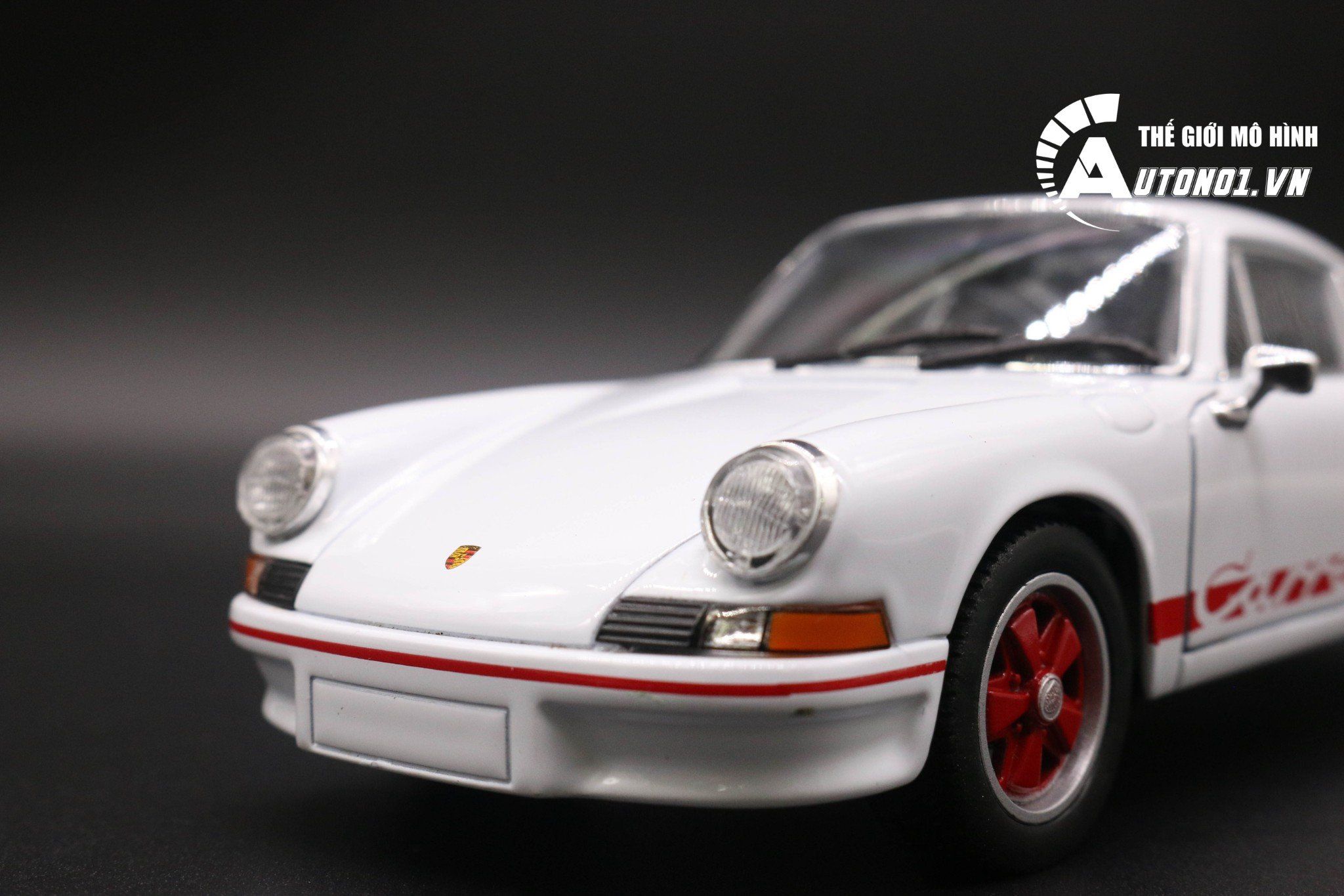  Mô hình xe Porsche 911 Carrera RS 2.7 1:24 Welly 6575 