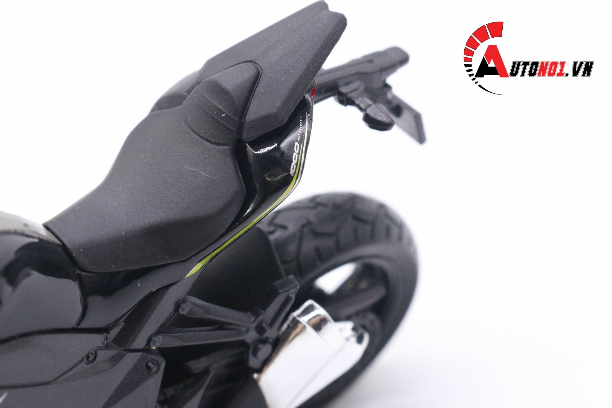  Mô hình xe Kawasaki Z1000R 2017 black 1:18 Welly 5546 