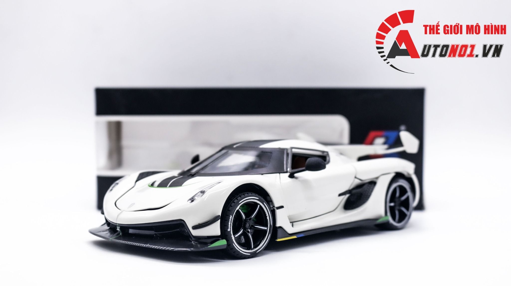  Mô hình xe Koenigsegg Jesko tỉ lệ 1:24 full open có đèn - âm thanh Chezhi OT291 