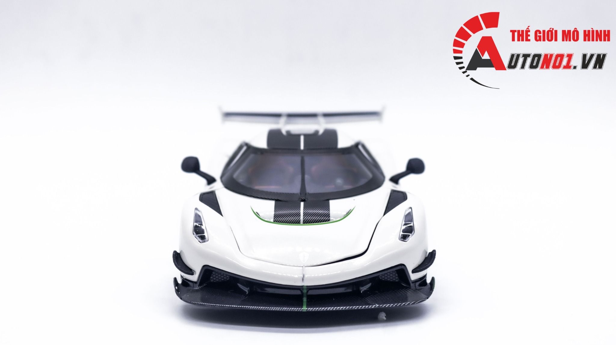  Mô hình xe Koenigsegg Jesko tỉ lệ 1:24 full open có đèn - âm thanh Chezhi OT291 