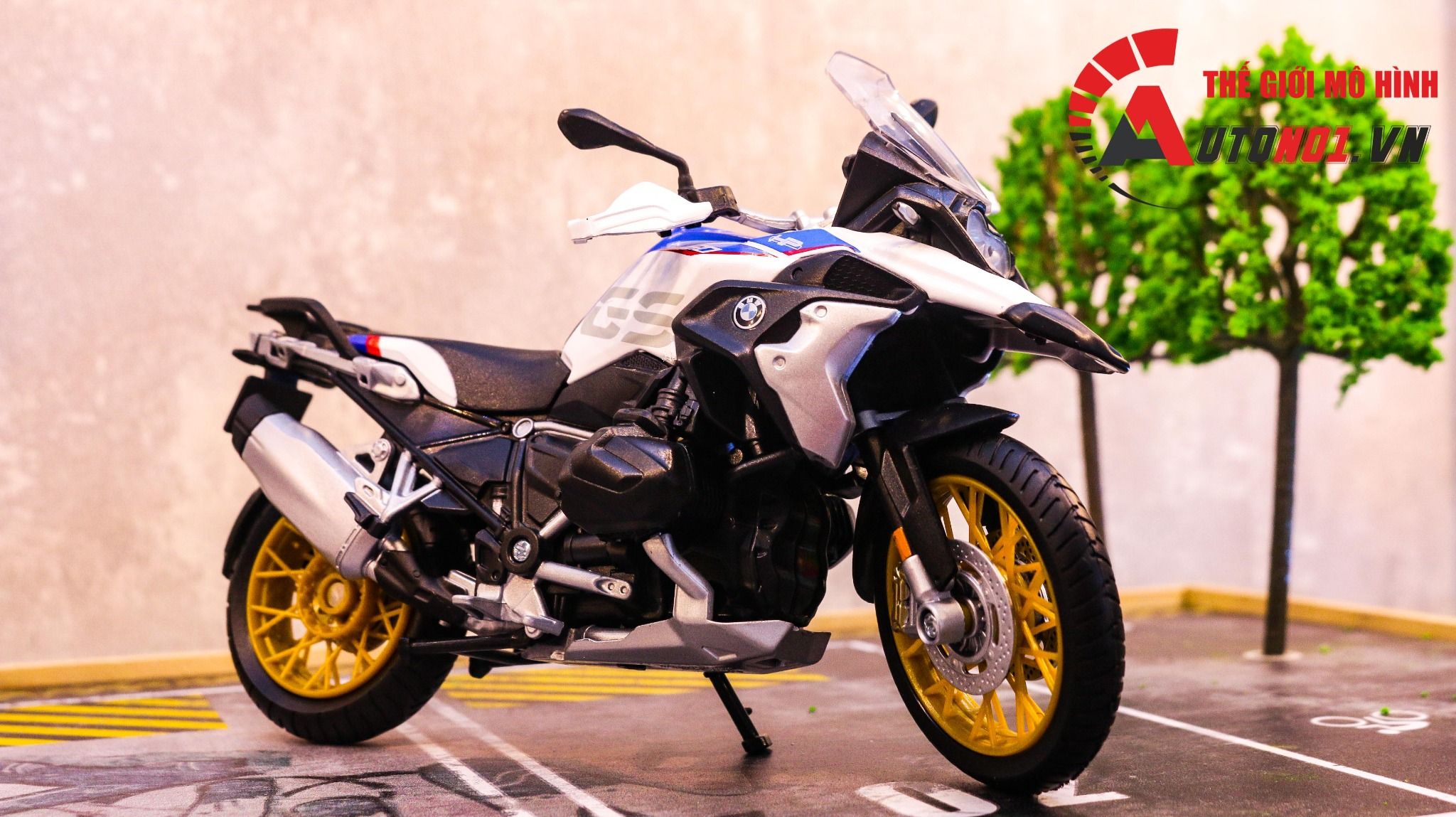  Mô hình xe Bmw R1250 GS white 1:12 Maisto 6776 