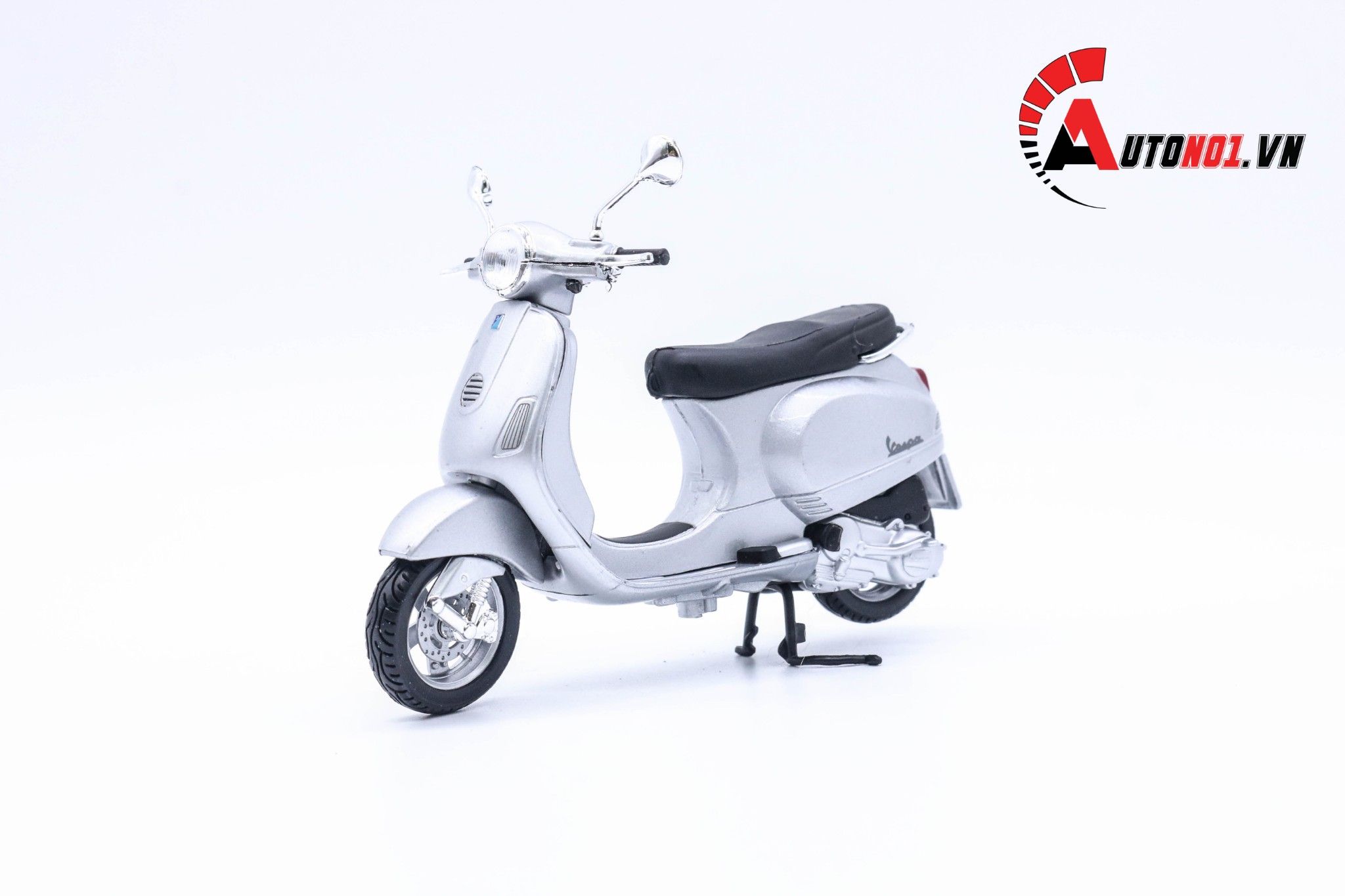  Mô hình xe Vespa lx 125 2005 1:18 Maisto 7070F 