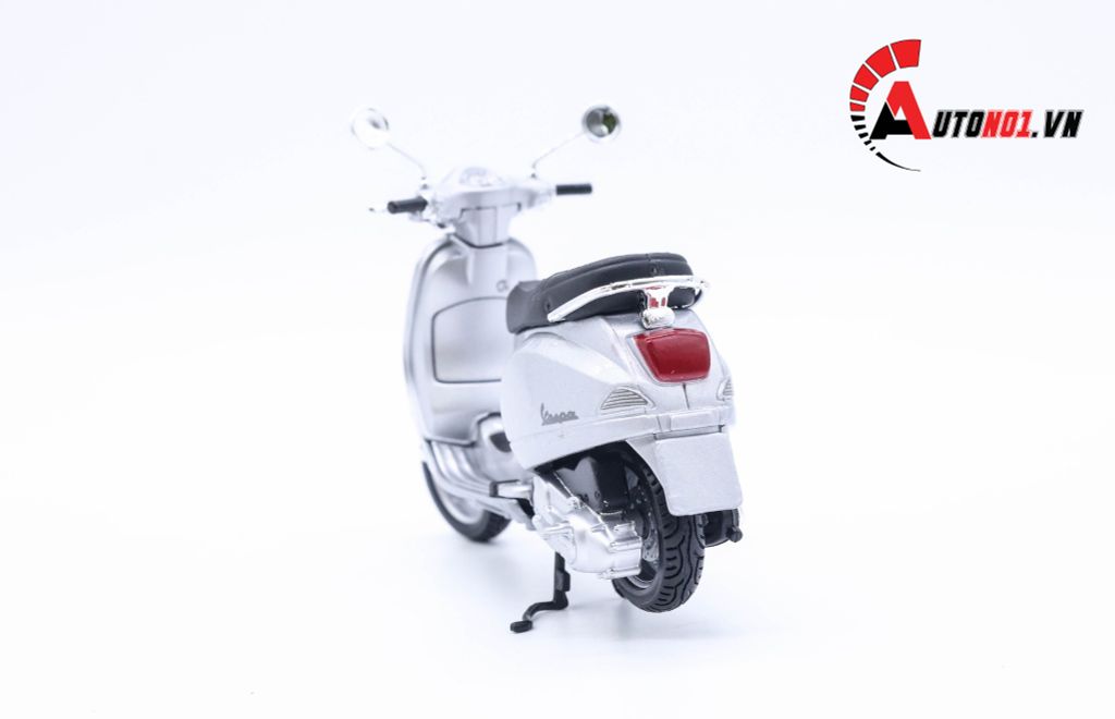 MÔ HÌNH XE VESPA LX 125 2005 1:18 MAISTO 4782