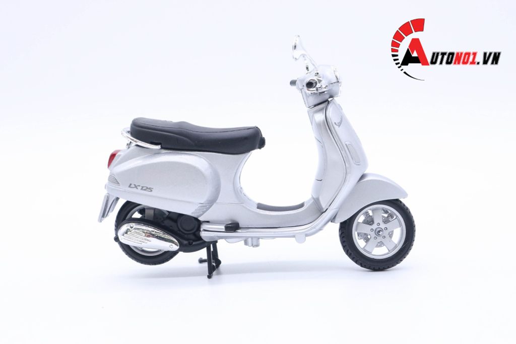 MÔ HÌNH XE VESPA LX 125 2005 1:18 MAISTO 4782