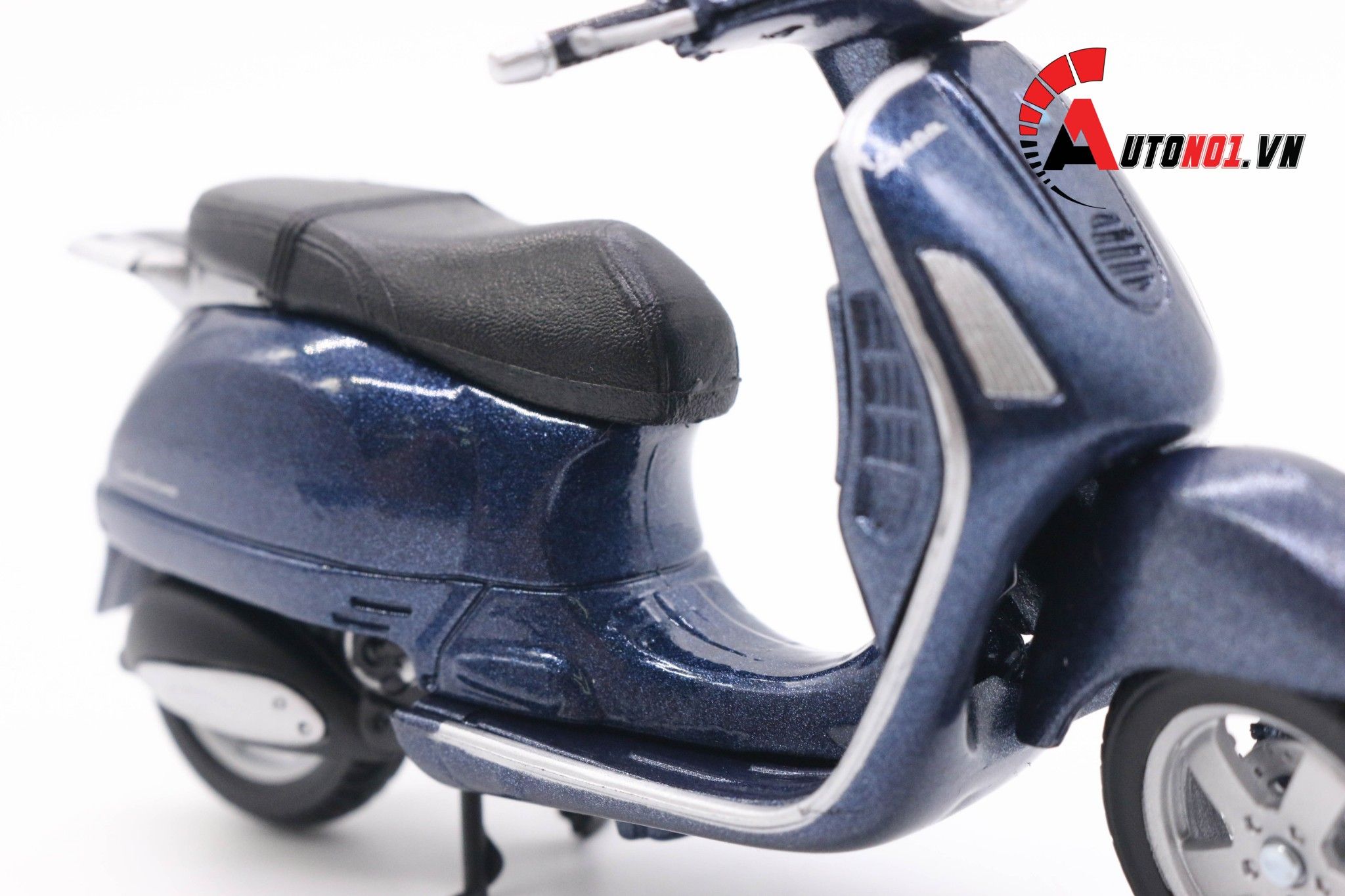  Mô hình xe Vespa granturismo 2003 1:18 Maisto 7070G 