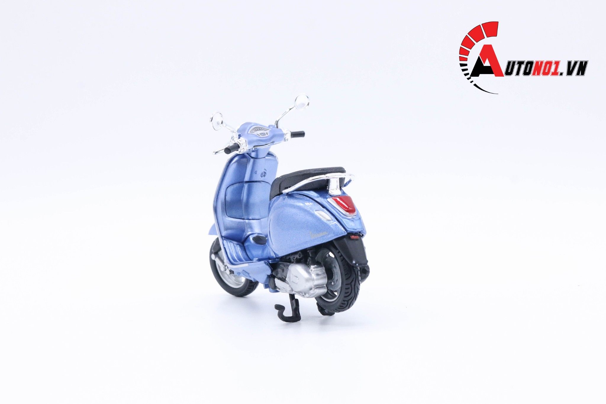  Mô hình xe Vespa primavera 150 blue 1:18 Maisto 7070D 