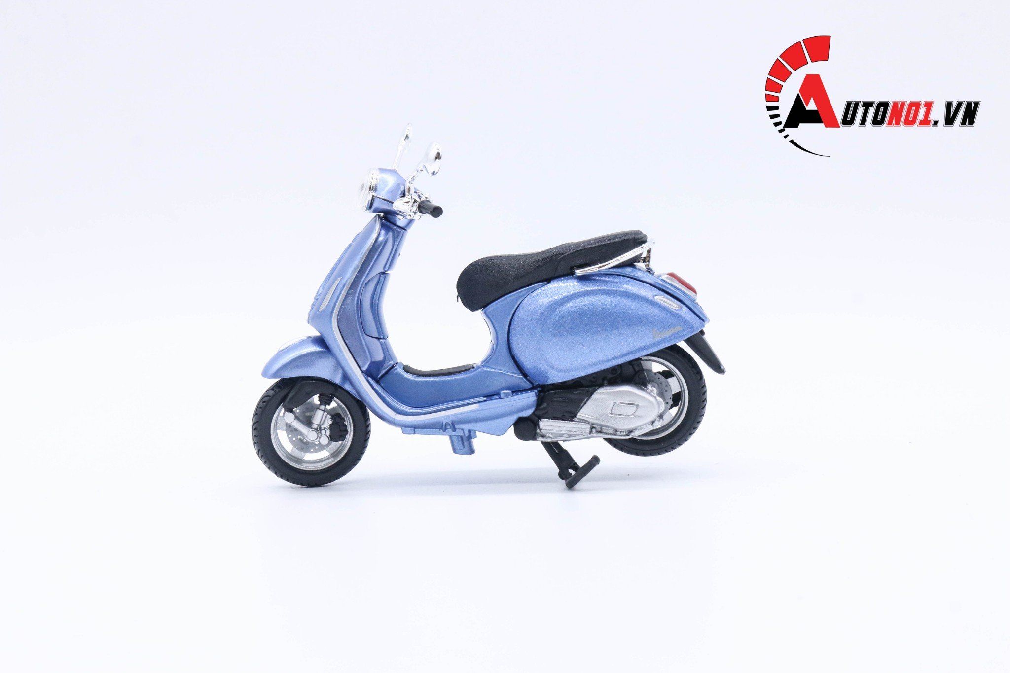  Mô hình xe Vespa primavera 150 blue 1:18 Maisto 7070D 