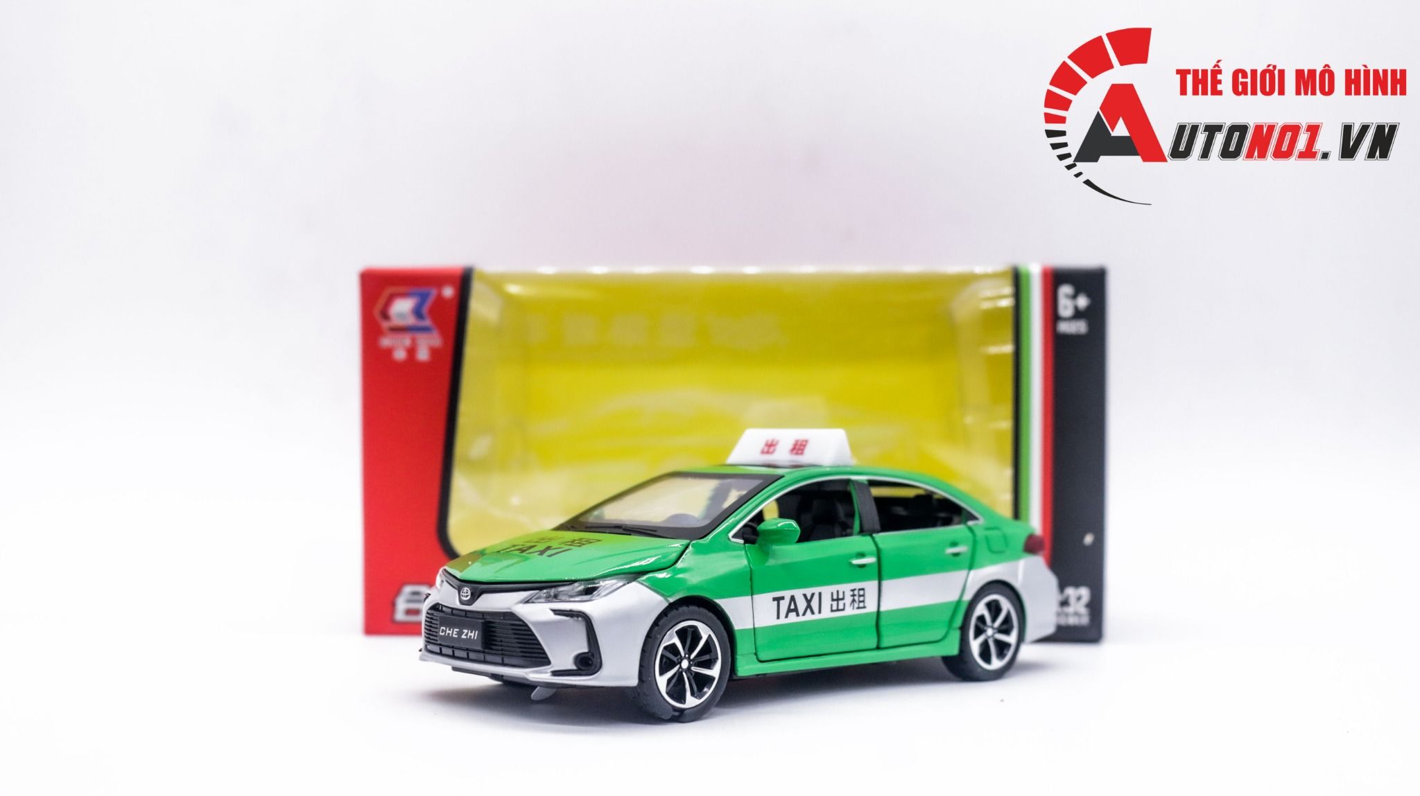  Mô hình xe ô tô Toyota Corolla sedan taxi tỉ lệ 1:32 Alloy model OT224 