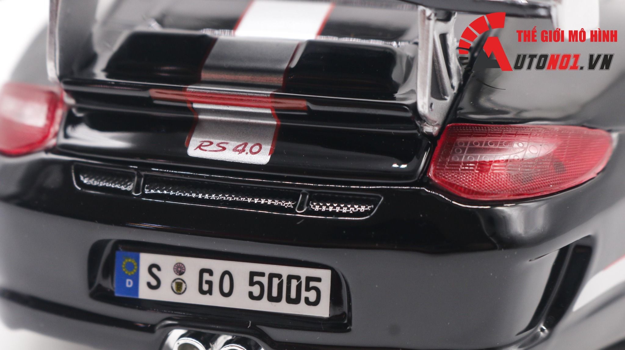  Mô hình xe Porsche 911 GT3 RS 4.0 1:18 Bburago 8012 