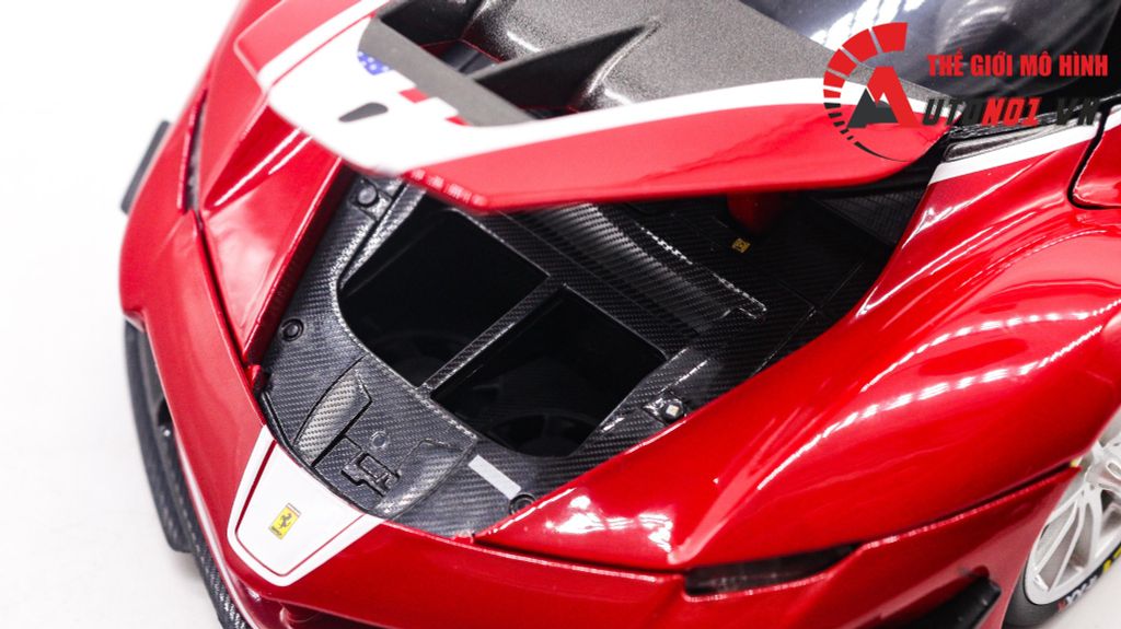 MÔ HÌNH XE FERRARI FXX K EVO 1:18 BBURAGO 8014