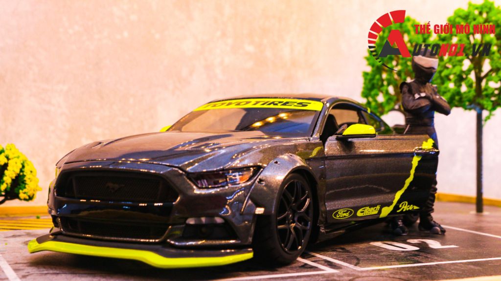 MÔ HÌNH XE FORD MUSTANG GT 2015 DESIGN METALIC GREY 1:18 MAISTO 7952