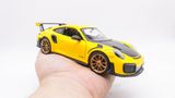  Mô hình xe Porsche 911 Gt2 Rs 2018 Yellow 1:24 Maisto 5749 