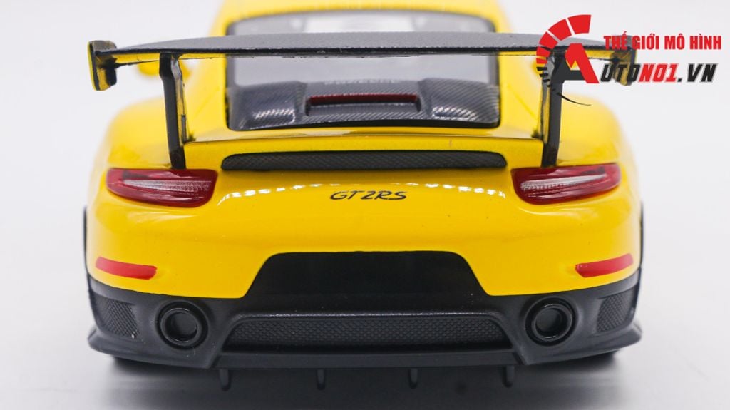 MÔ HÌNH XE PORSCHE 911 GT2 RS 2018 YELLOW 1:24 MAISTO 5749