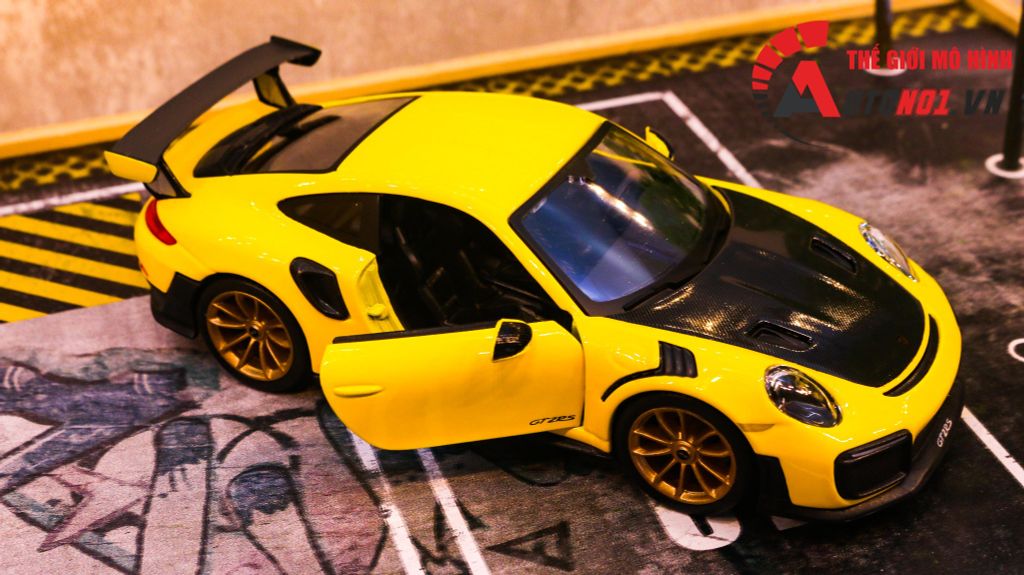 MÔ HÌNH XE PORSCHE 911 GT2 RS 2018 YELLOW 1:24 MAISTO 5749