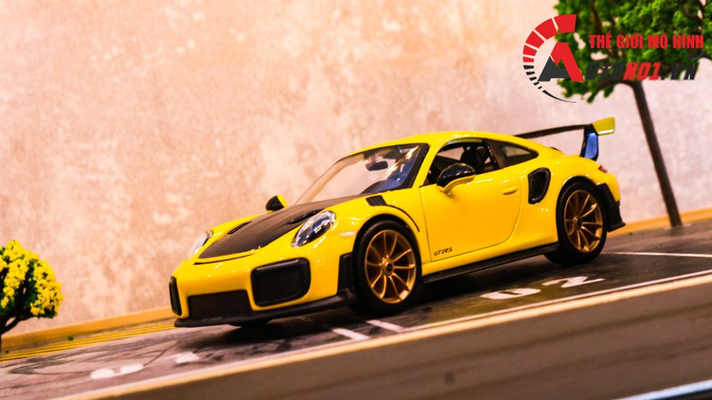 MÔ HÌNH XE PORSCHE 911 GT2 RS 2018 YELLOW 1:24 MAISTO 5749