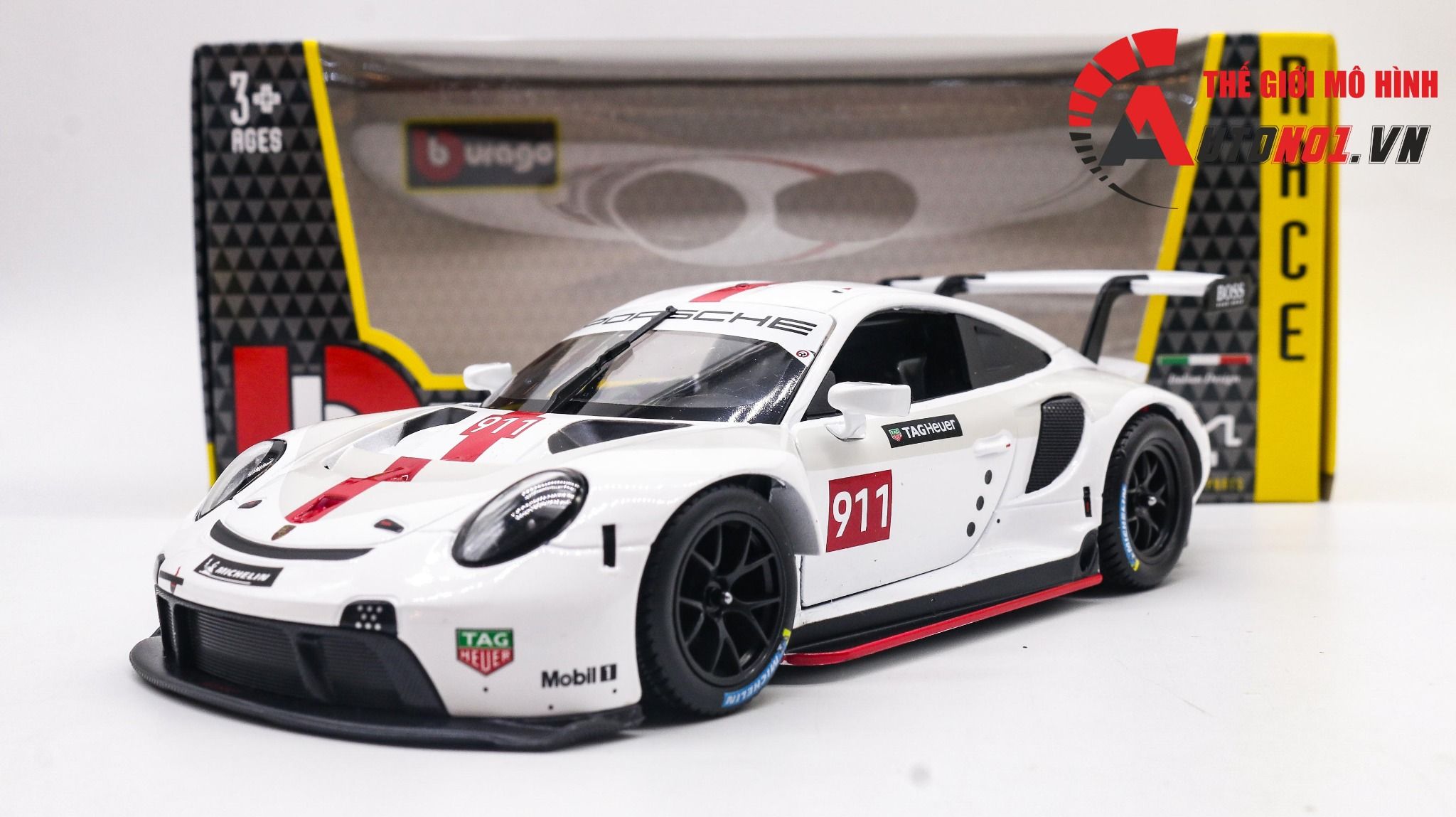  Mô hình xe Porsche 911 Rsr Gt đánh lái được 1:24 Bburago 8013 