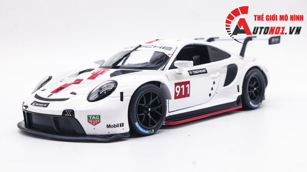 MÔ HÌNH XE PORSCHE 911 RSR GT 1:24 BBURAGO 8013