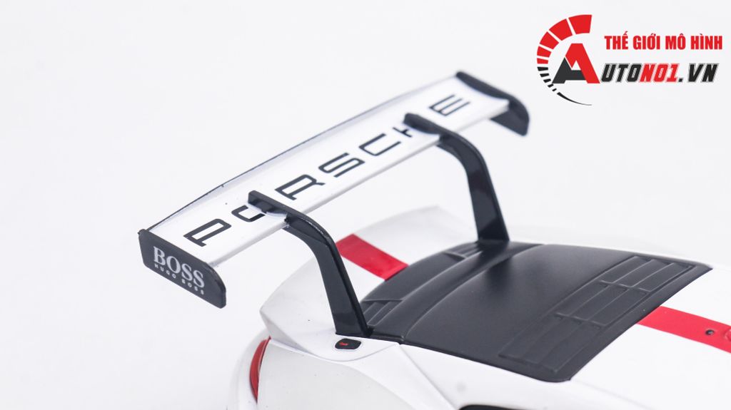 MÔ HÌNH XE PORSCHE 911 RSR GT 1:24 BBURAGO 8013