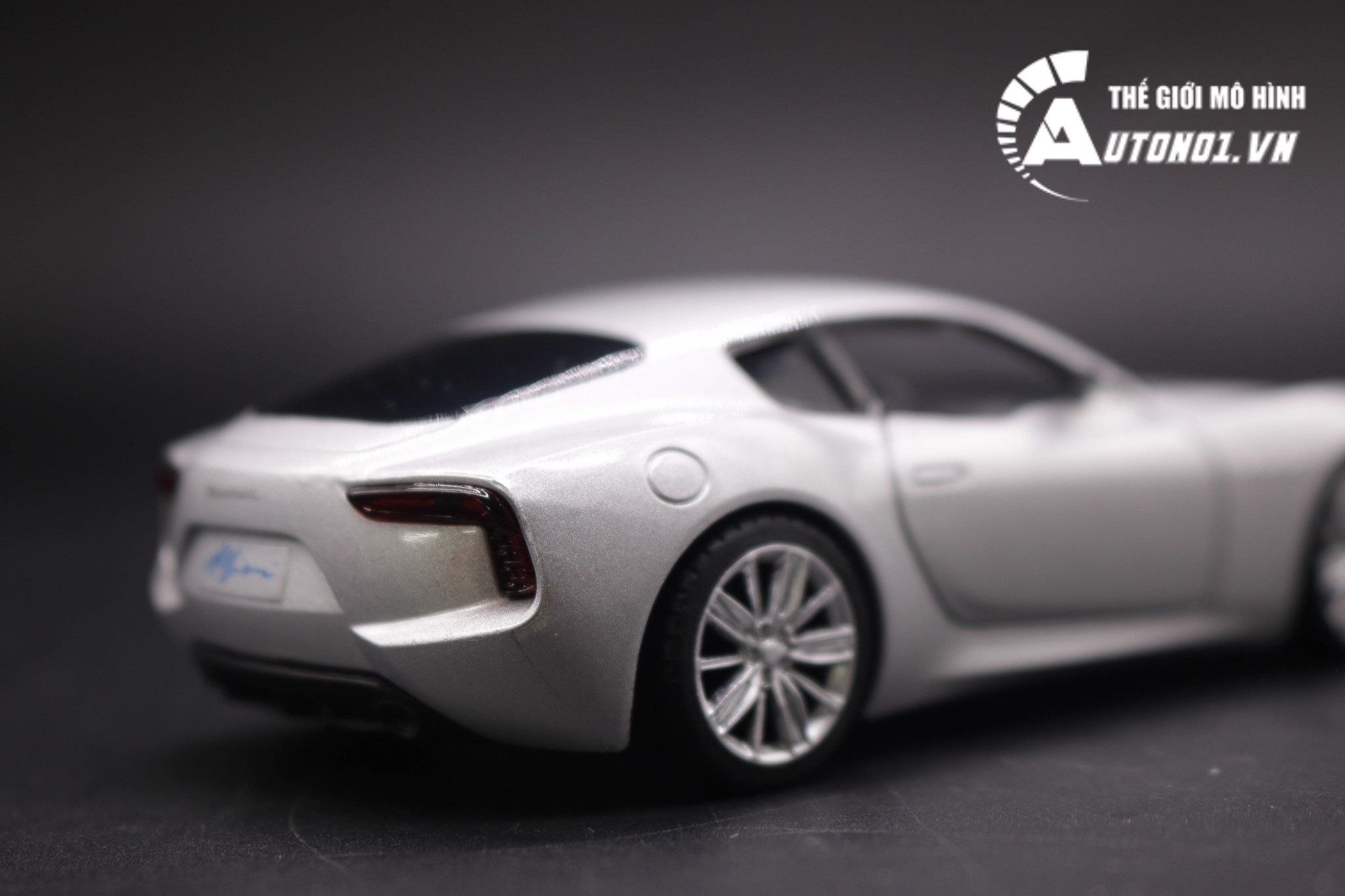  Mô hình xe Maserati Alfieri Silver 1:36 Jackiekim 7381 