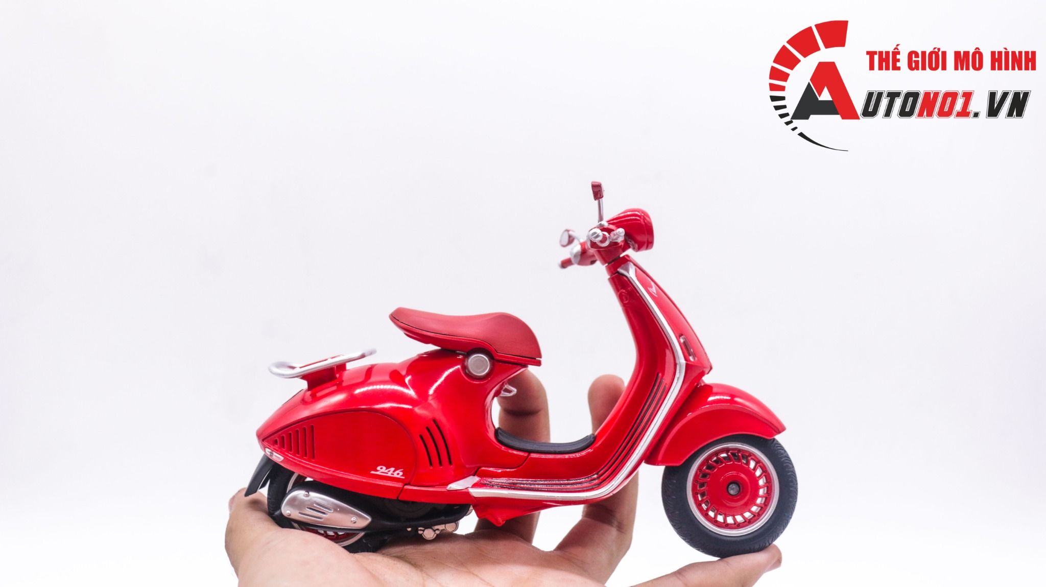  Mô hình xe Vespa 946 phiên Bản Màu Đỏ tỉ lệ 1:12 Autono1 Newray D228D 