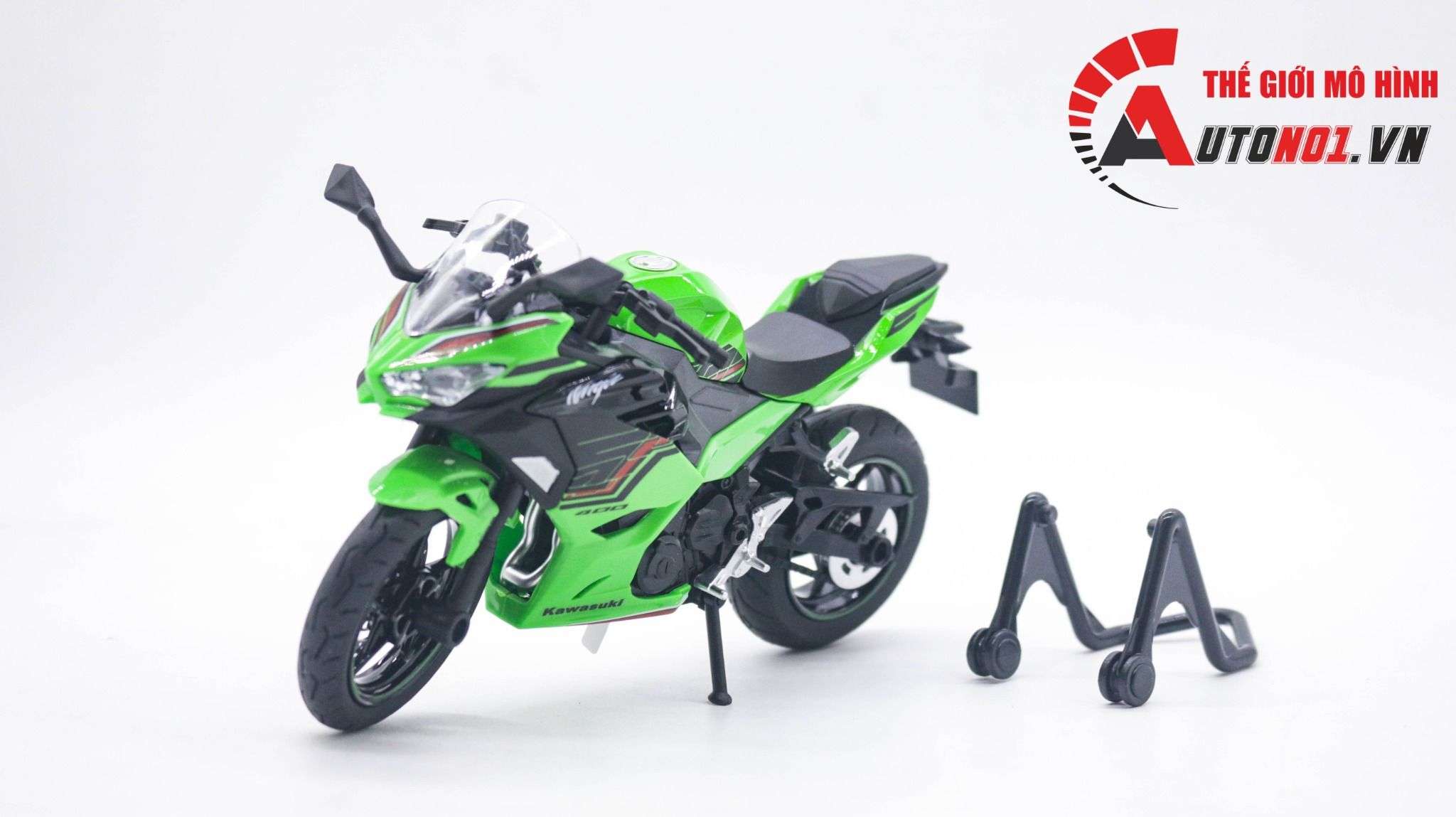  Mô hình xe Kawasaki Ninja 400 có đế tỉ lệ 1:12 Huayi Alloy MT060 